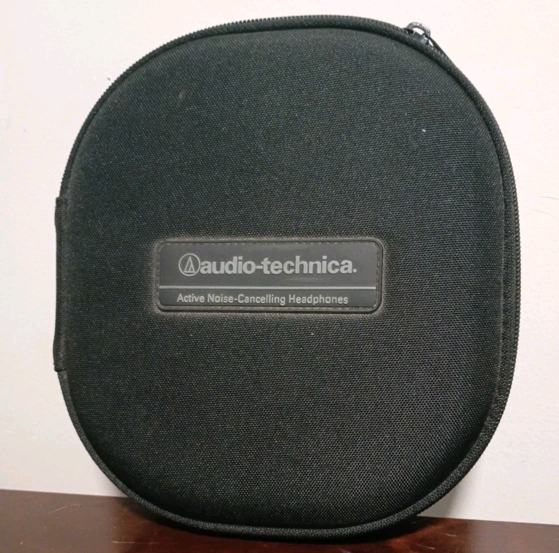 Audio-Technica ATH-ANC27 Noise-Cancelling QuietPoint Headphones