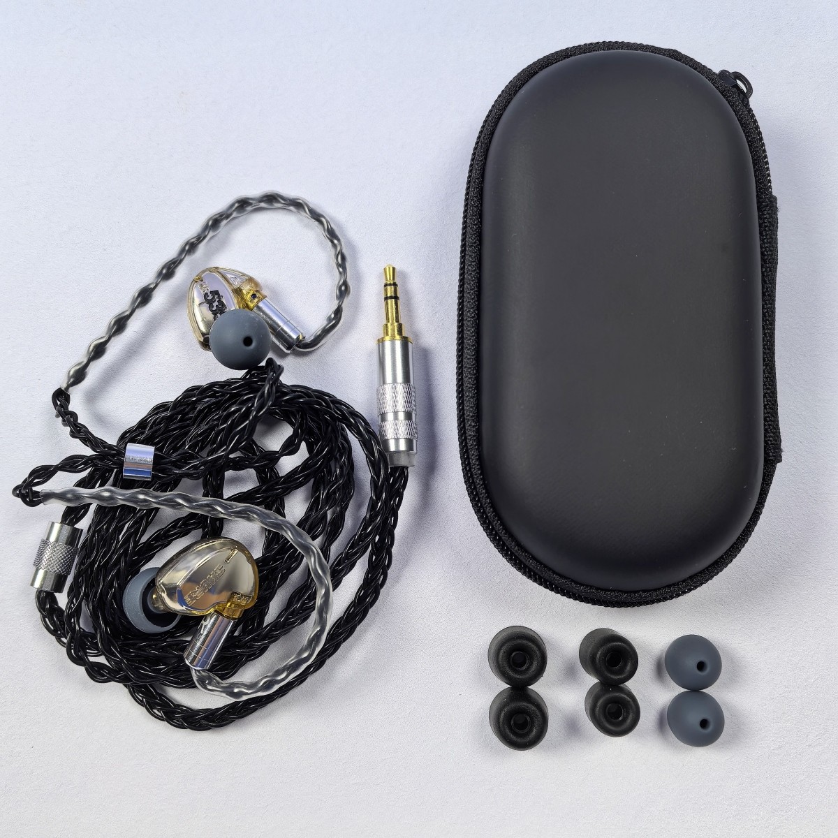 Shure SE535 Professional Sound Isolating Earphones Wired In-Ear Headphones Gold