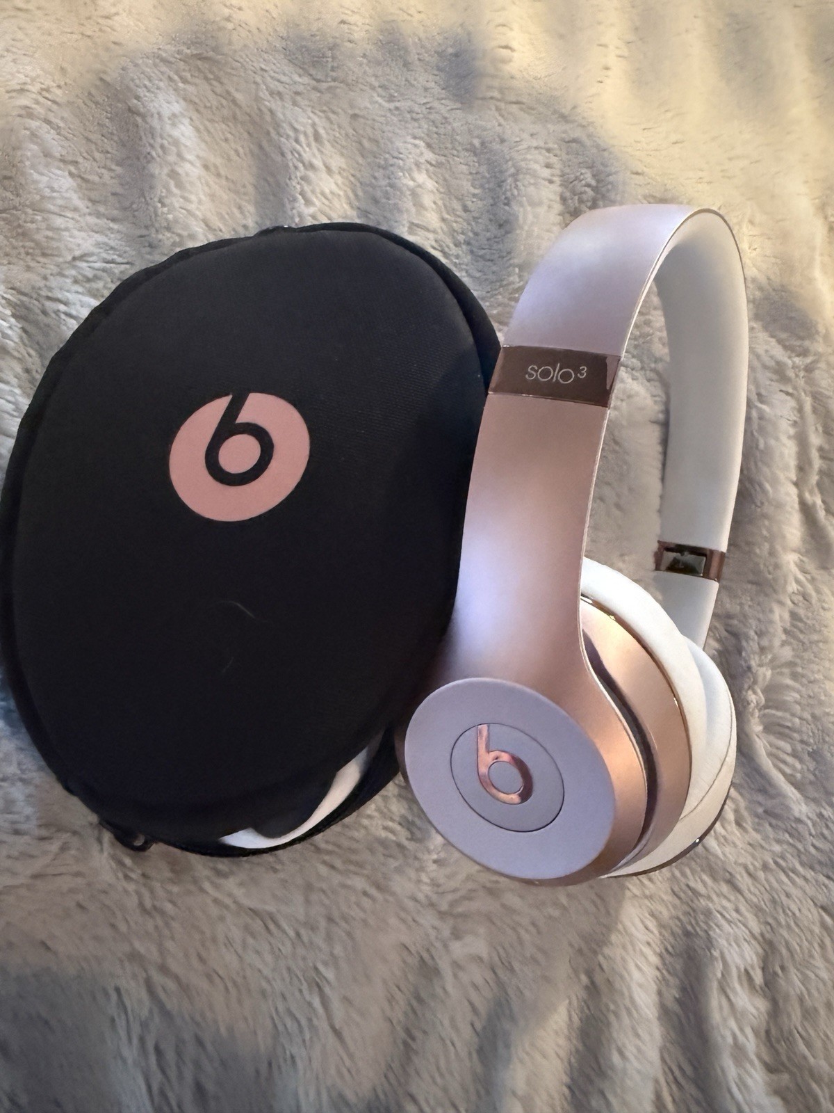 Beats Solo3 Wireless Bluetooth On-Ear Headphones Rose Gold/White w/ Case.