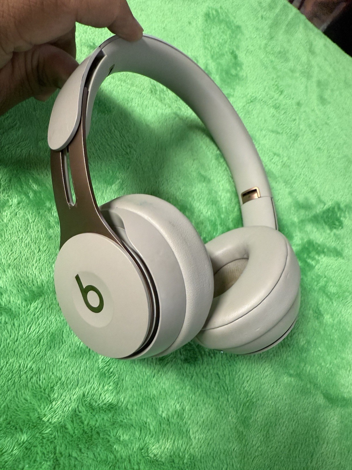 Beats Solo Pro Wireless Headphones A1881 Tested Working