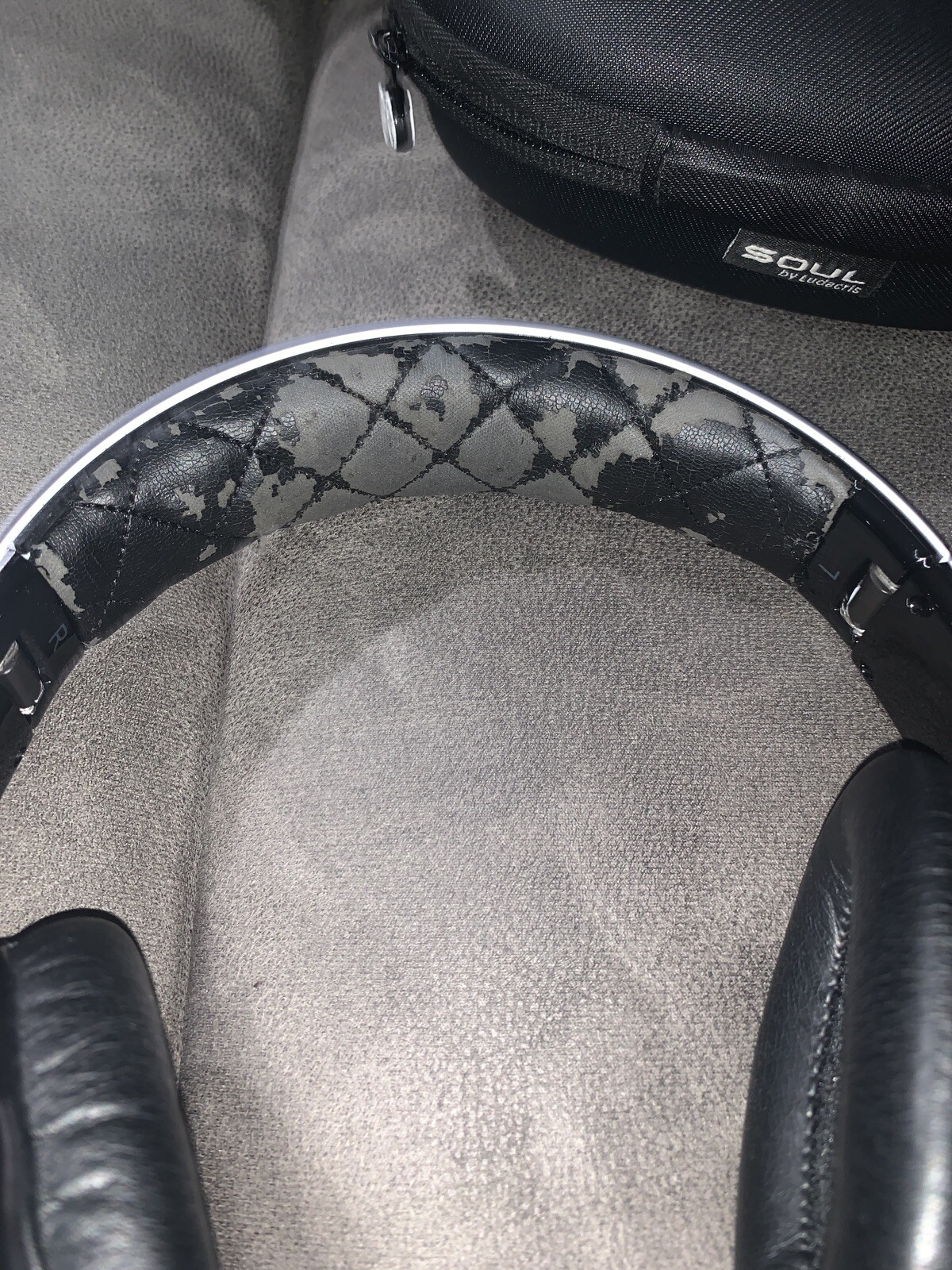 Soul By Ludacris Noise Canceling Headphones Black/White