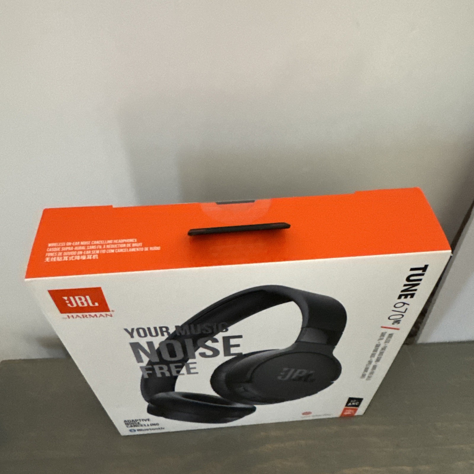NEW JBL TUNE 670NC (FC3005023) Noise Cancelling Bluetooth Headphones Sealed