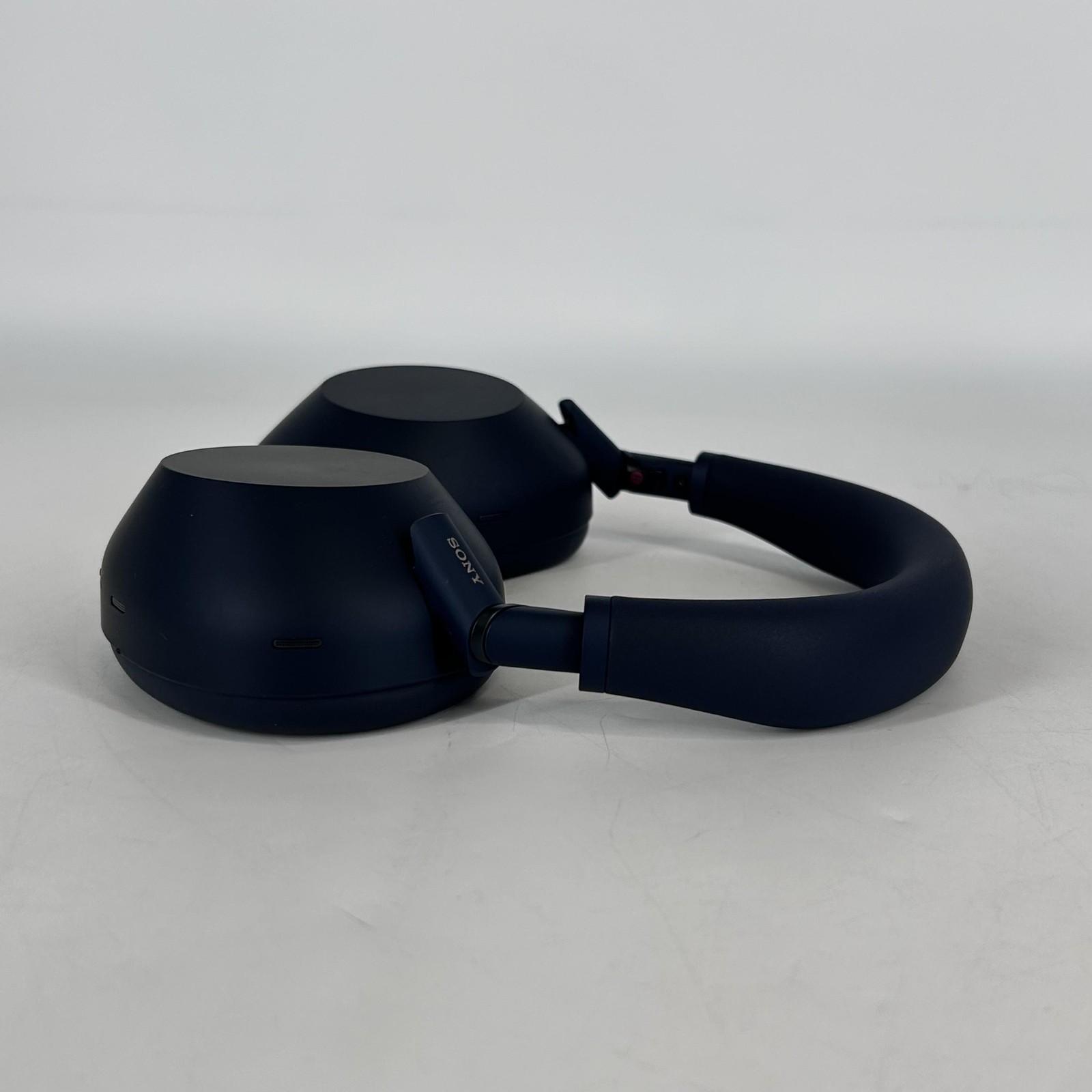 Sony WH-1000XM6 Headphones Midnight Blue w/ Case/Charger – Excellent