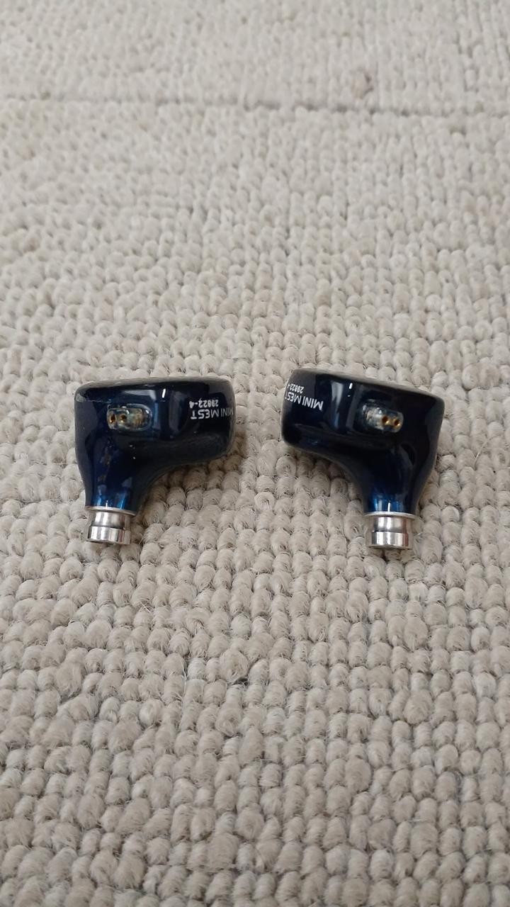 Unique Melody Mini MEST UNM-8862 Earphones 20Hz–20kHz from Japan