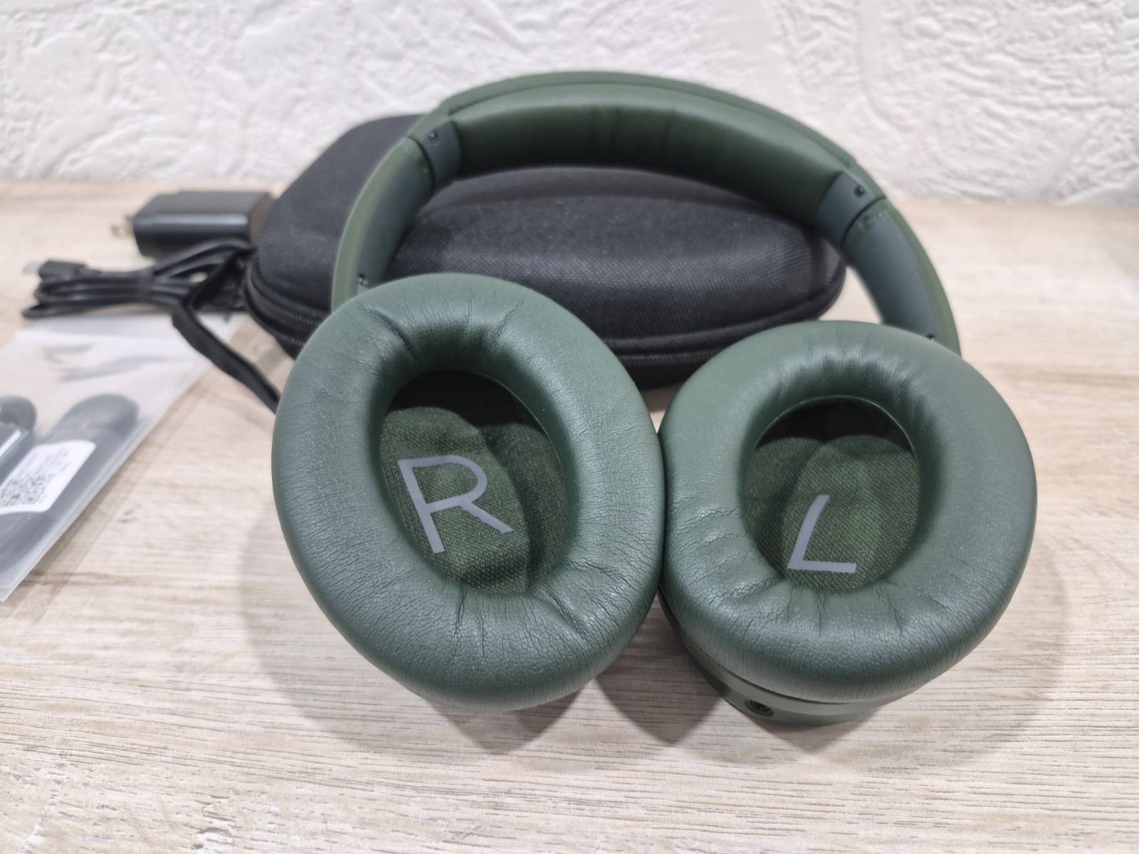 Bose QuietComfort Wireless Noise Cancelling Headphones – Green (Excellent)