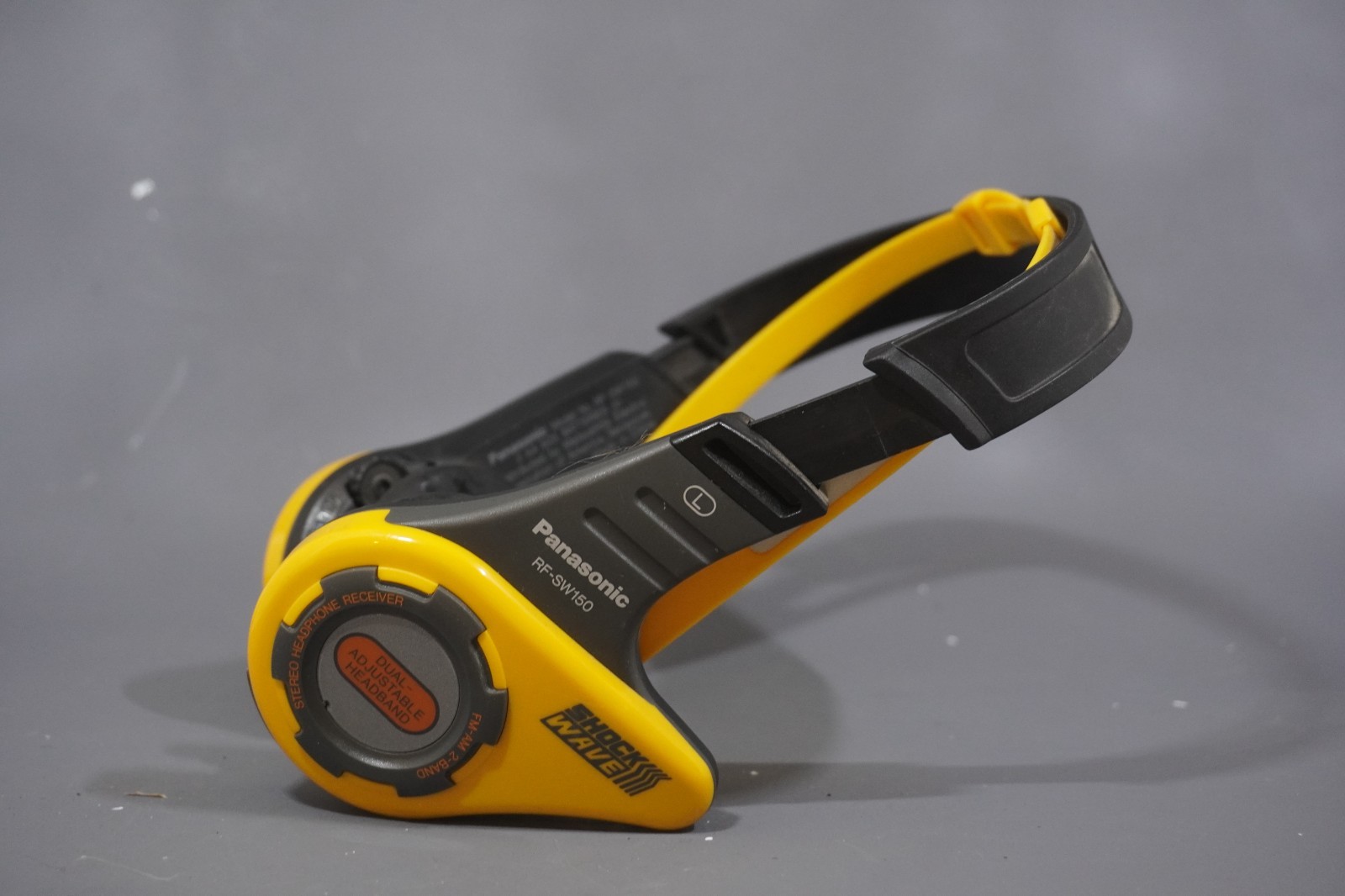 Panasonic ShockWave RF-SW150 Radio Headphones Unisex OS Yellow Vintage 90s Tech