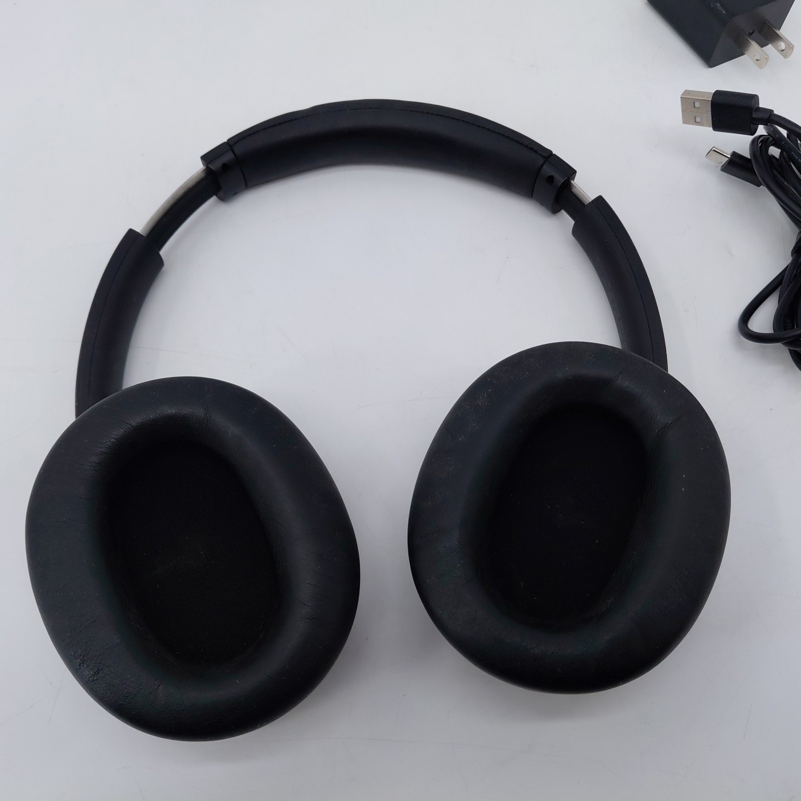 Sony WH-CH720N Noise Canceling Wireless Headphones w USB-C Cord and Charger