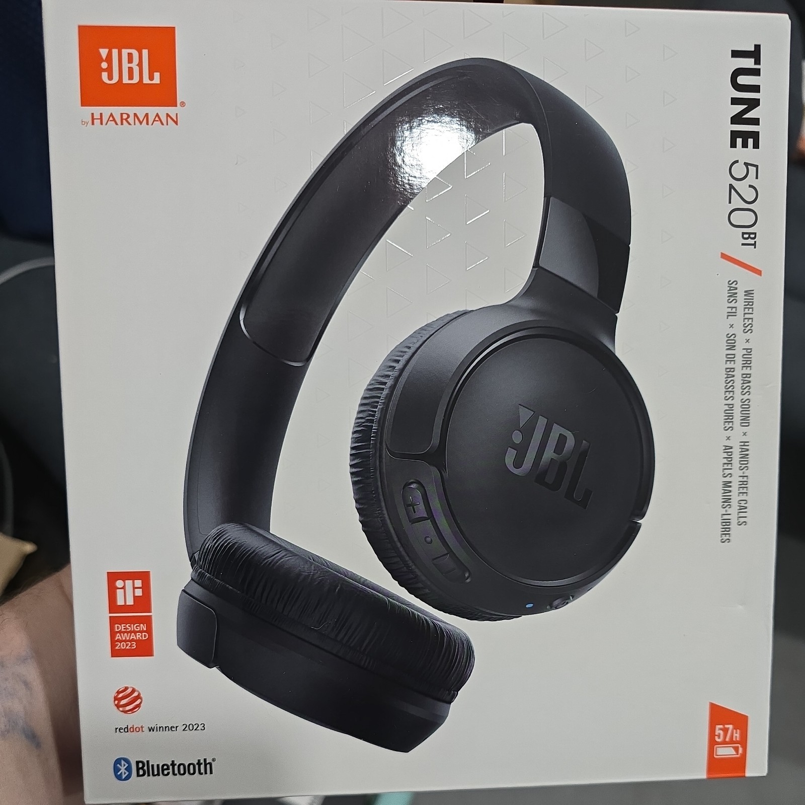 JBL JBLT520BTBLKAM Tune 520BT Headphones – Black. New Factory Sealed. ￼