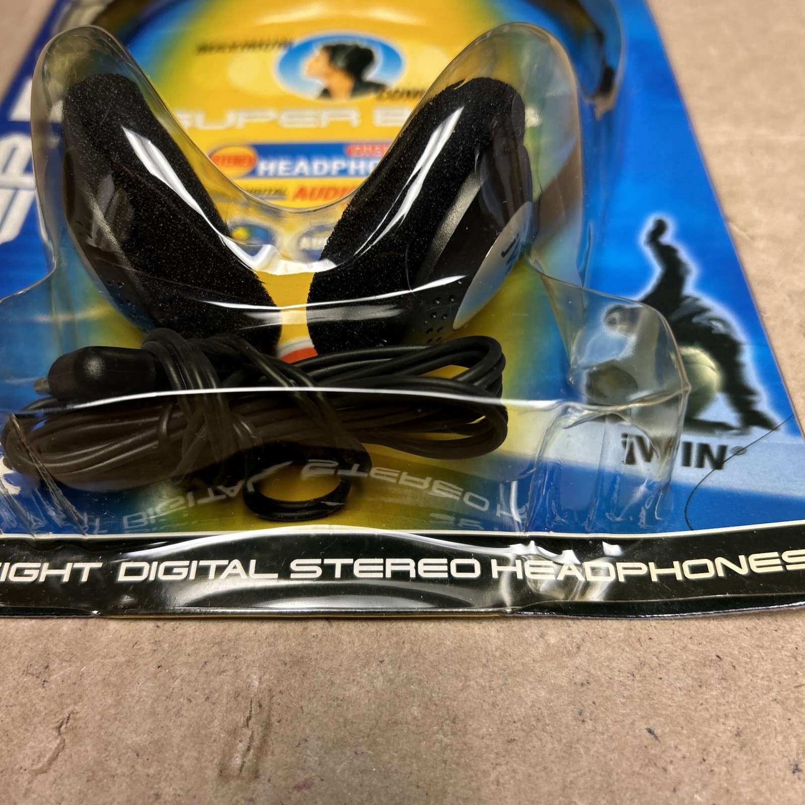 Jwin Super Bass Digital Headphones Light Weight JH-P30 New in Package