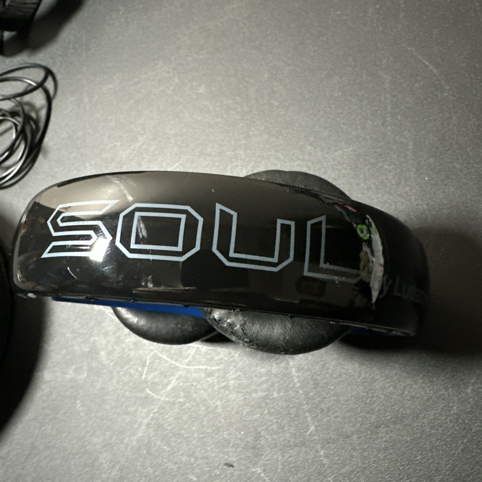 Soul by Ludacris SL100UB Ultra Dynamic On-Ear Headphones Blue w/ pouch and cord