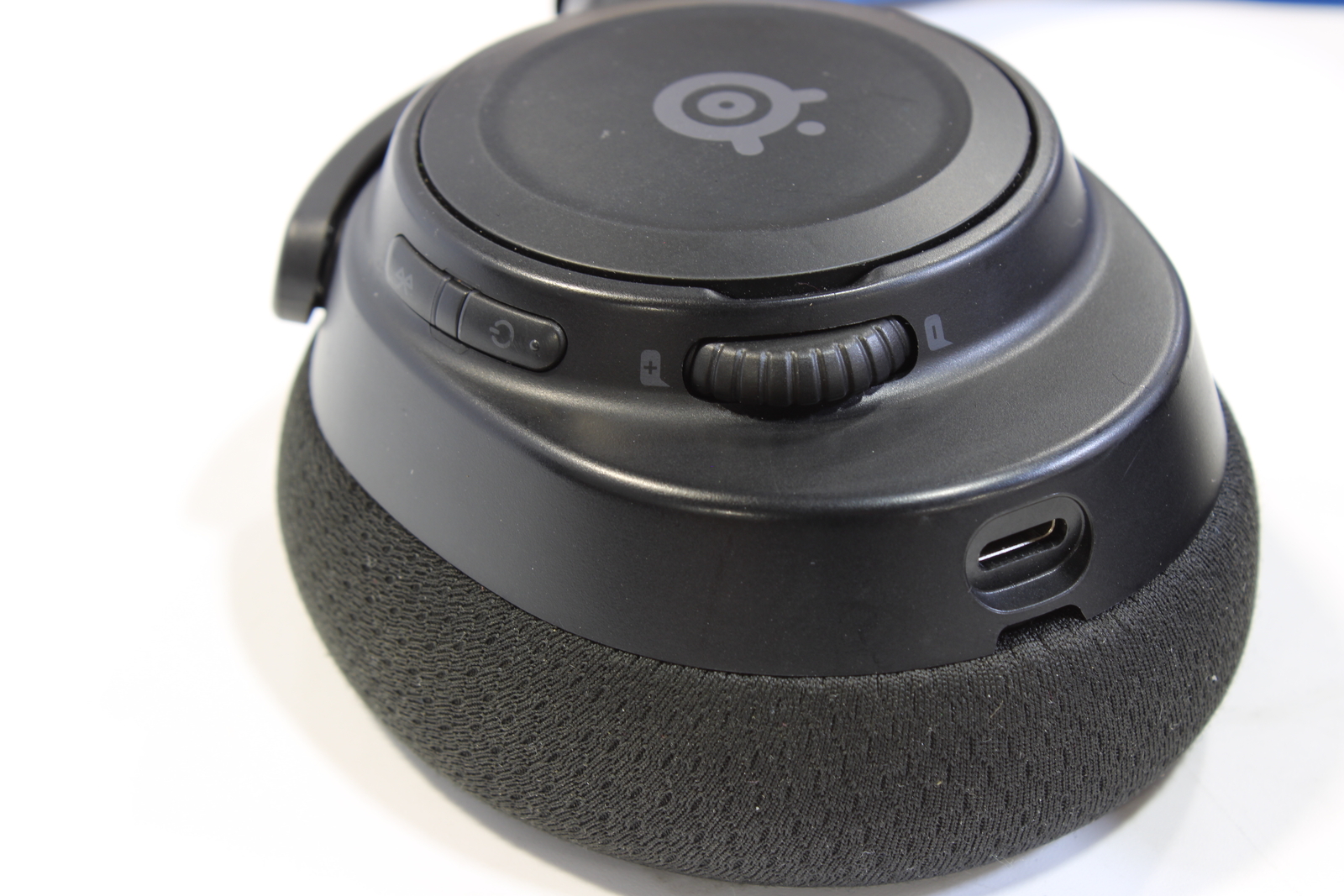 SteelSeries Arctis Nova 7P Wireless Over-Ear Gaming Headset – Black