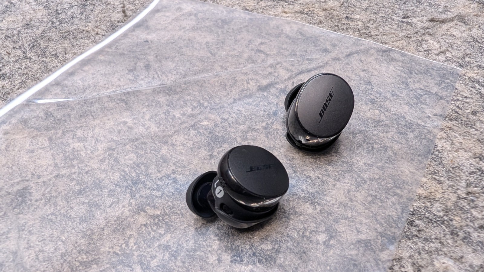 Bose QuietComfort Earbuds Black Bluetooth Wireless Built-In Mic USB-C Case