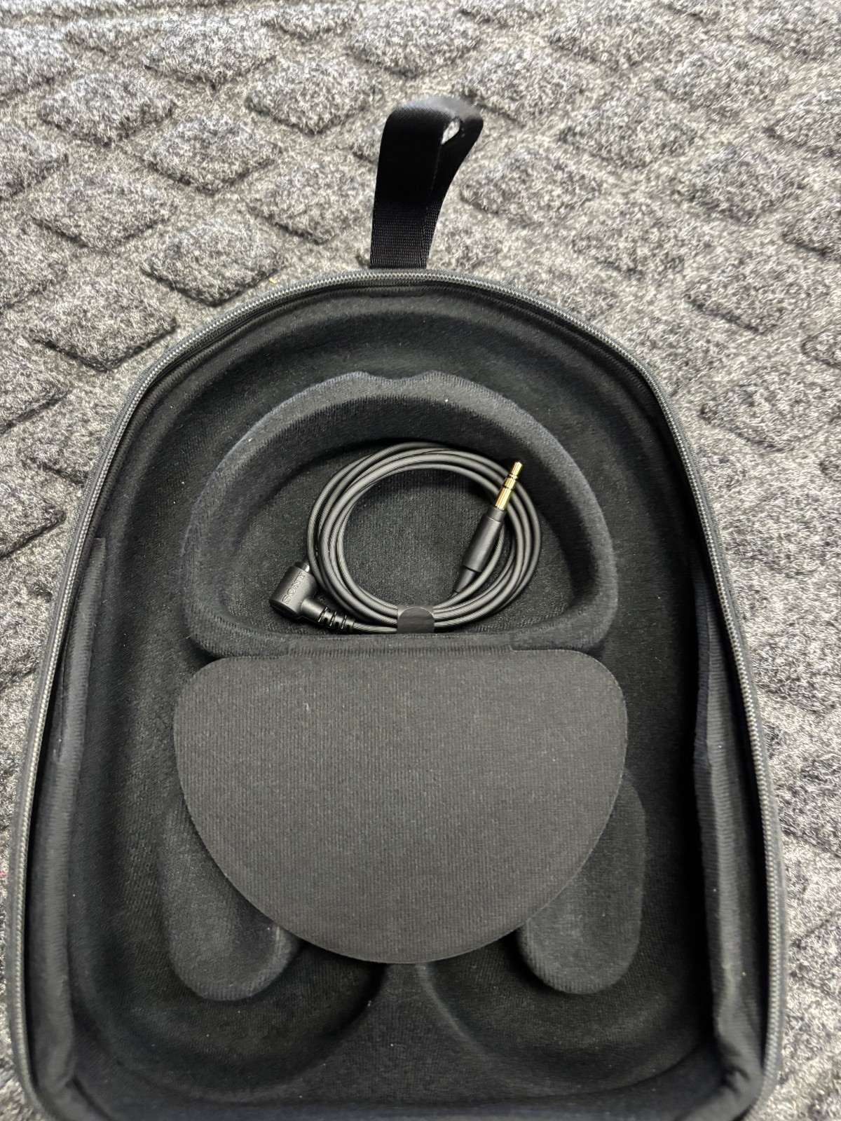 SONY HEADPHONES YY2954 ME#69034-1