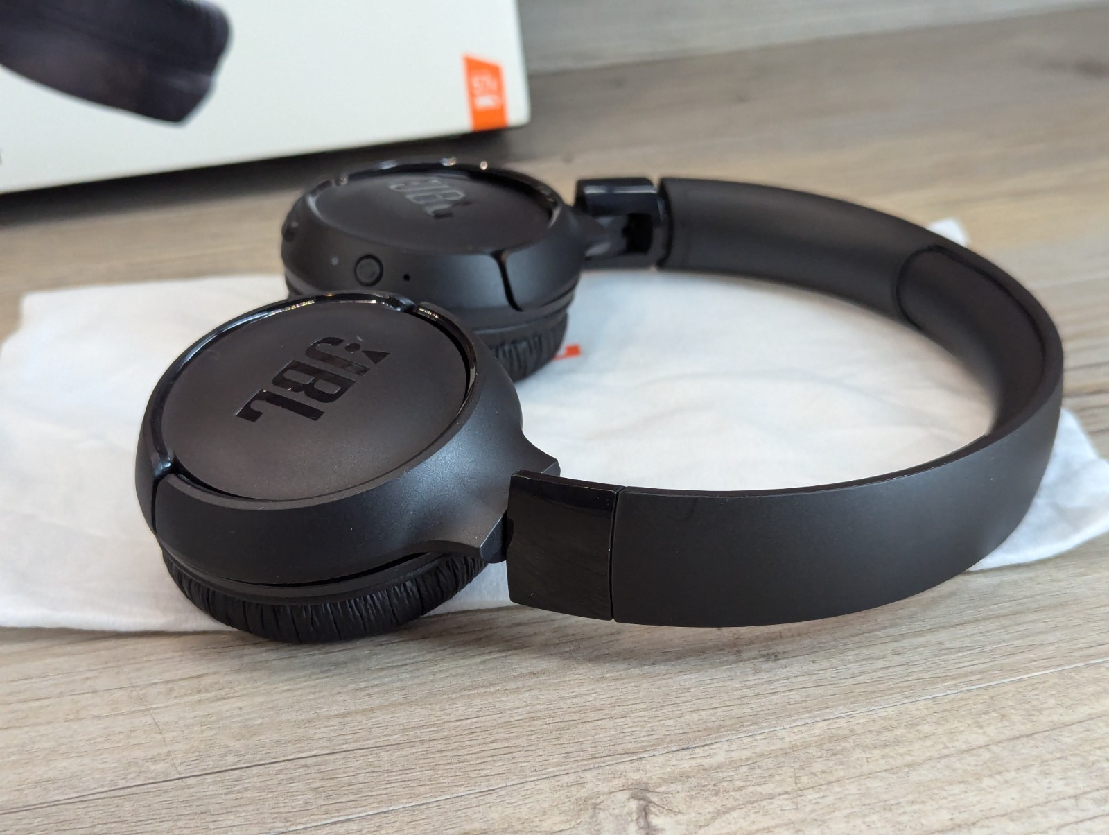 JBL Wireless Bluetooth On-Ear Headphones Tune 520BT Harman 2025 In Box W/ Manual