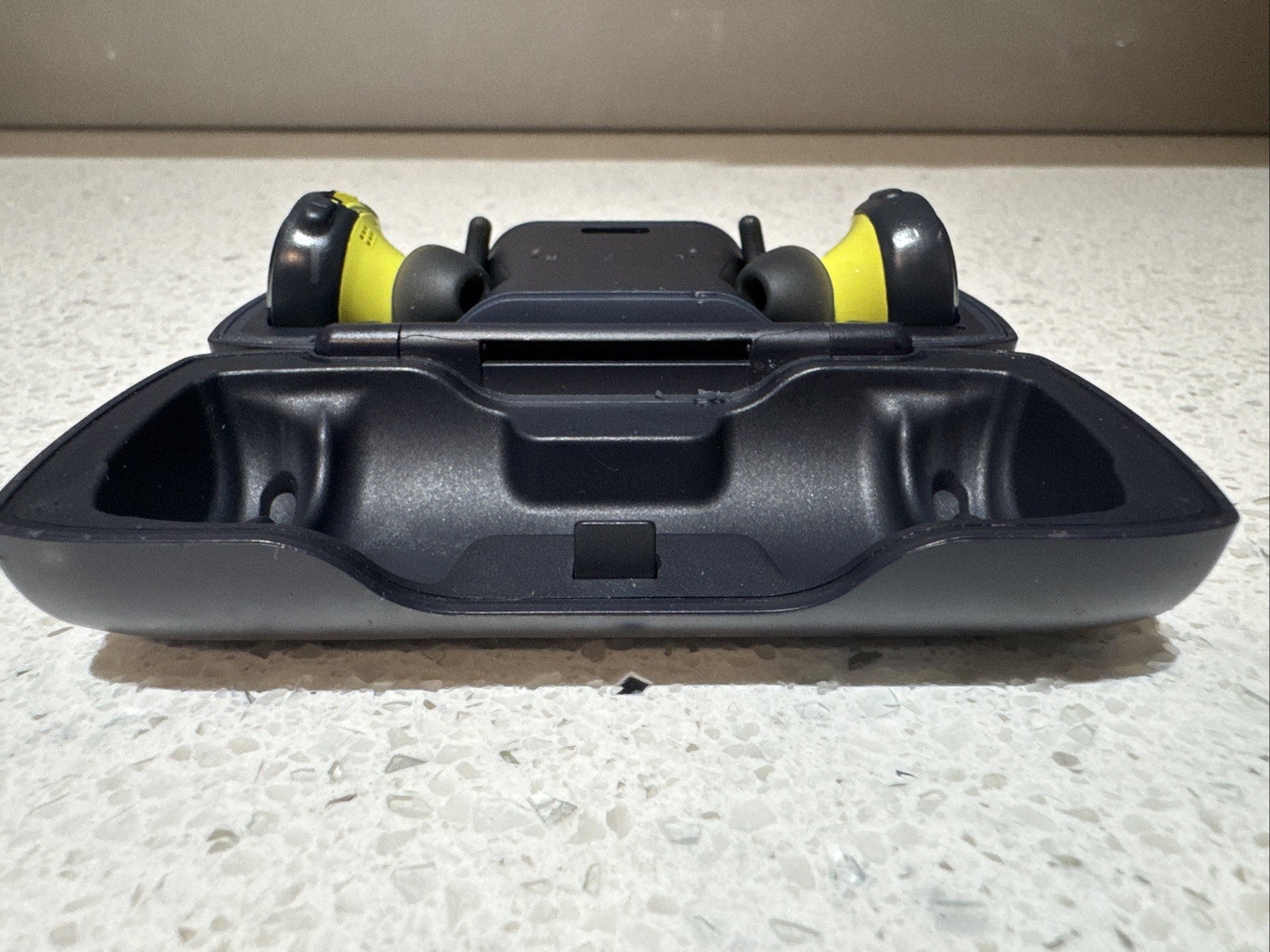Bose SOUNDSPORT FREE WIRELESS Headphones Bluetooth Midnight Blue Model 423729