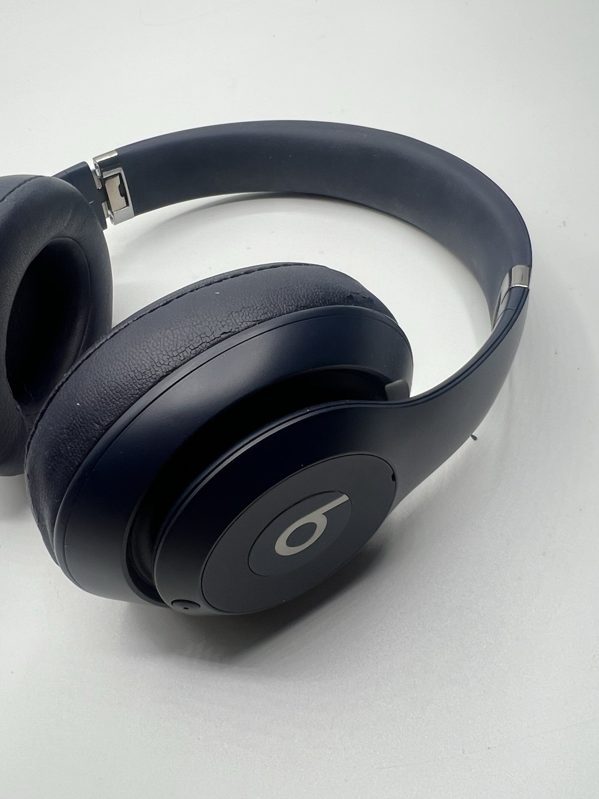 Beats by Dr. Dre Studio3 Bluetooth On Ear Wireless Headphones/W Case – Navy Blue