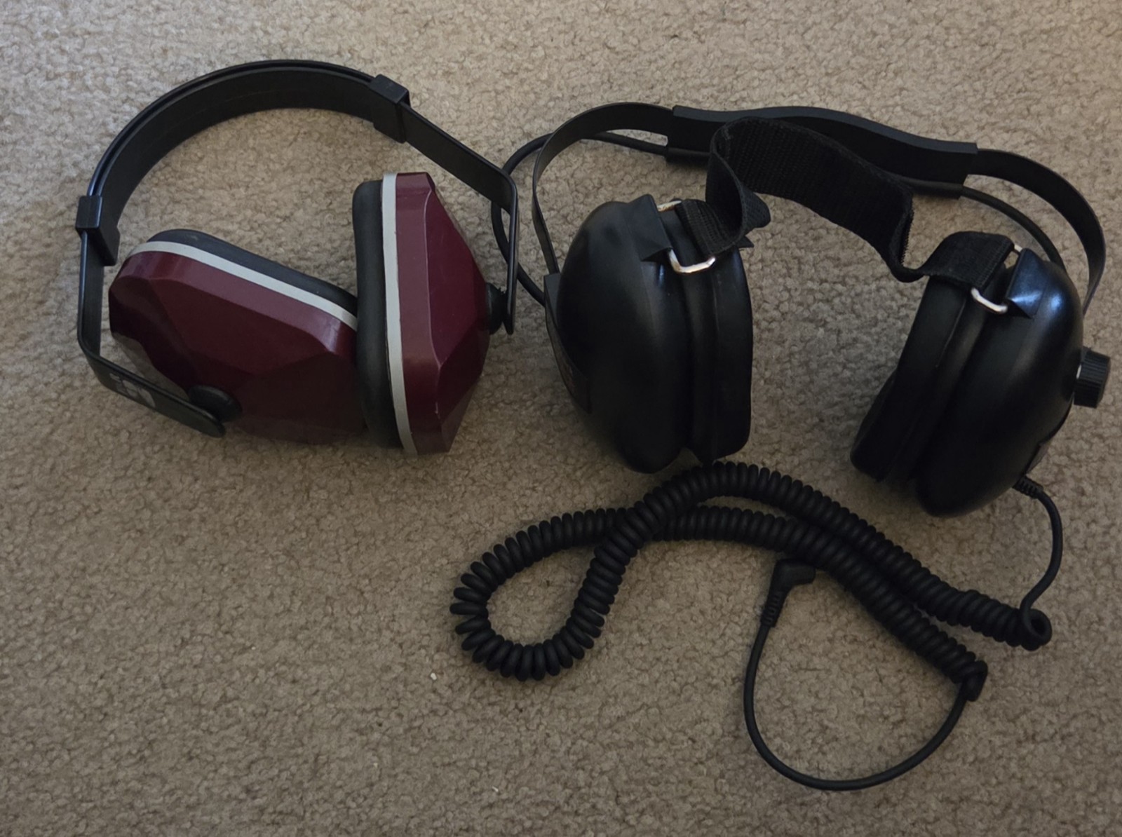 RADIO SHACK Race Scanner Headphones Volume Control-Adjustable + 1 Headphones