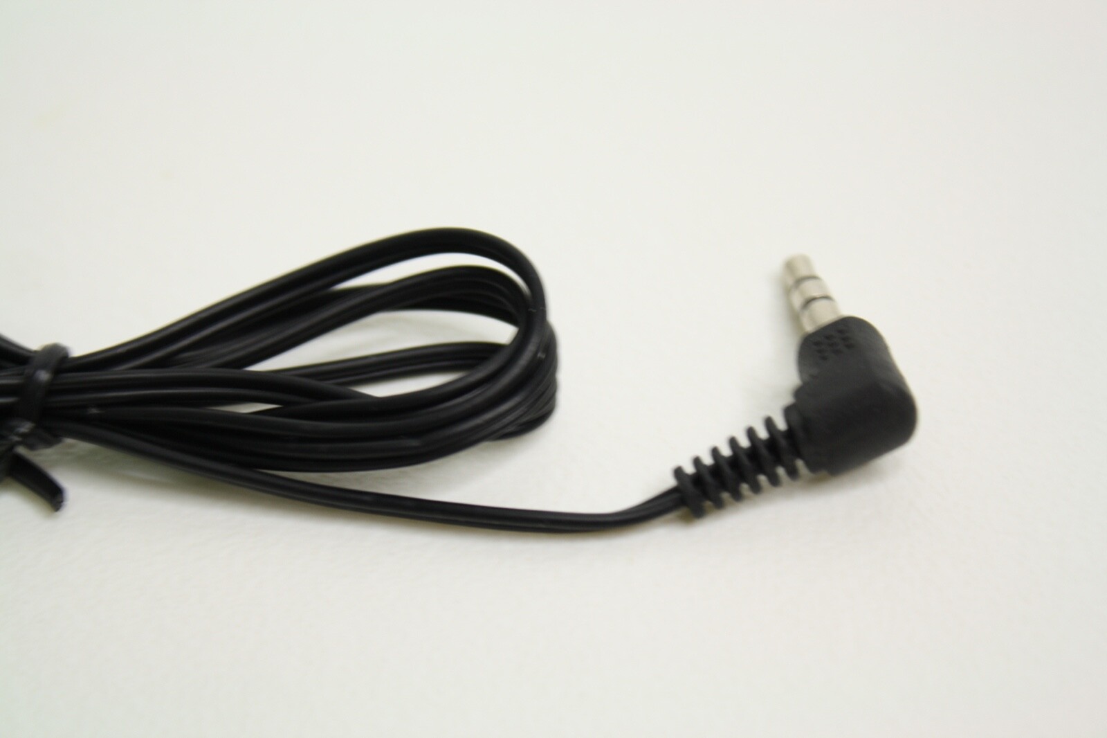 Earbuds Earphones 3′ FT Feet 3.5mm Audio Jack Cable – BLACK