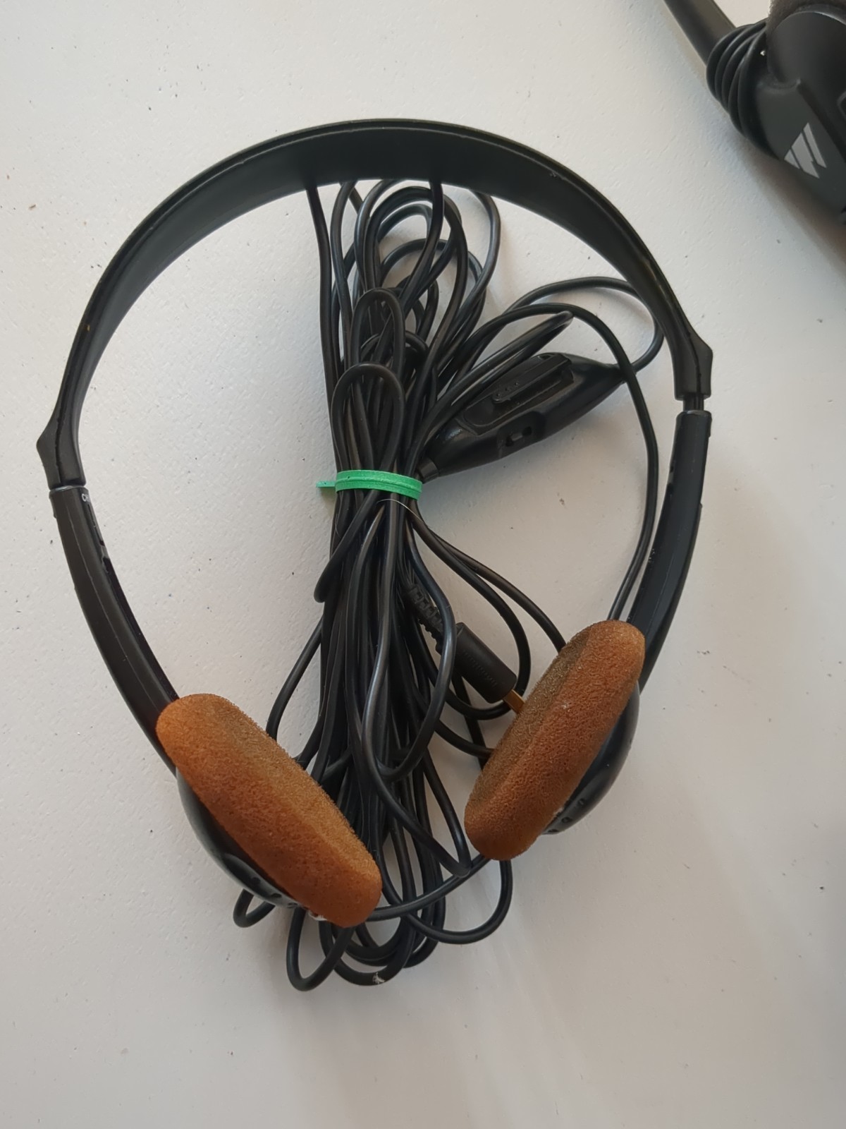 Vintage lot of 5 Headphones AWAI, Radio Shack, Nova-42, Centrios Noise Canceling