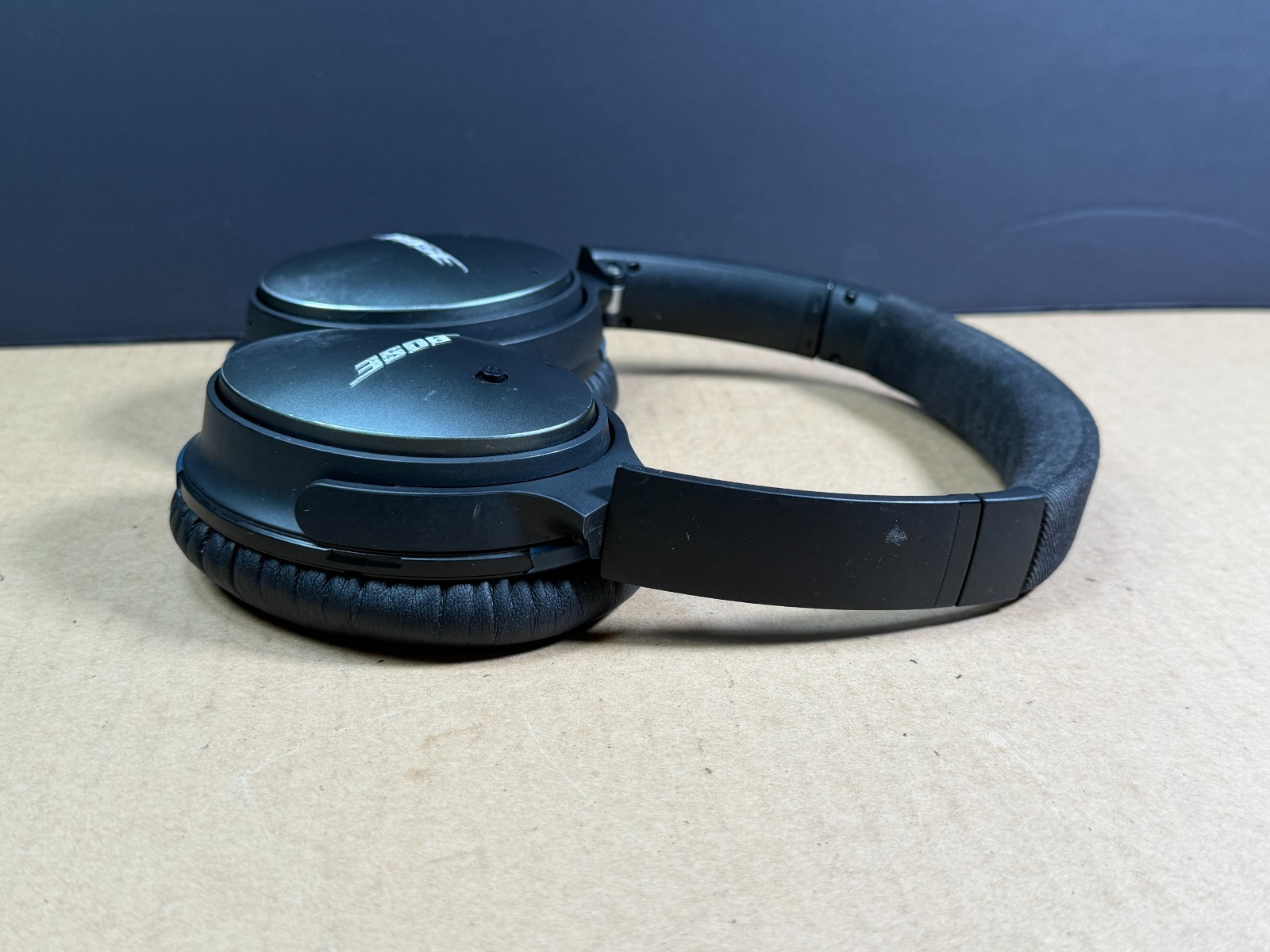 Bose QuietComfort QC25 Wired Noise Cancelling Headphones Need Cushions