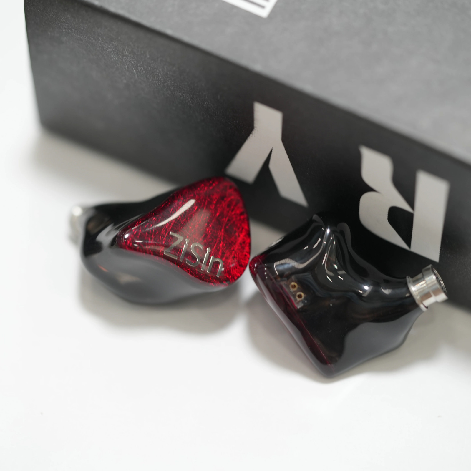 ZiSin Vermilion Flame IEM 1DD+2BA Hybrid Wired Earphones 0.78mm 4.4mm