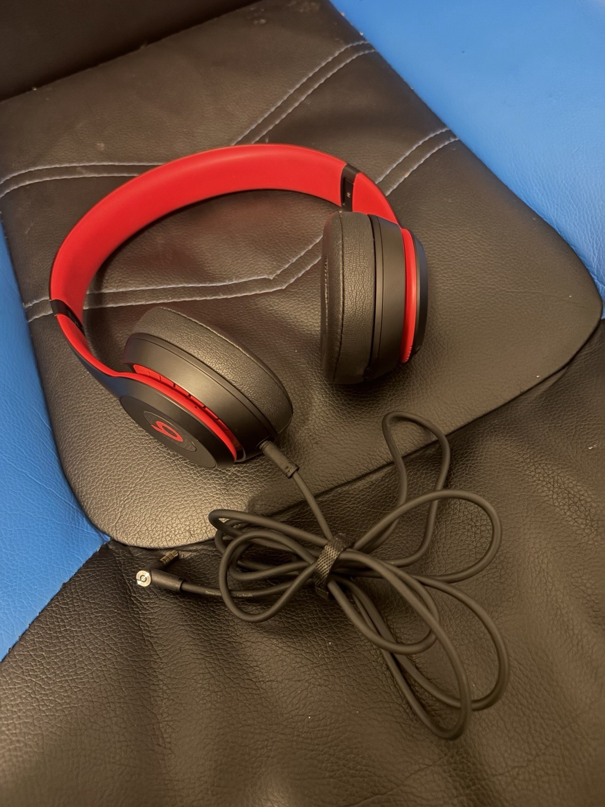 NEW! Beats by Dre Solo3 Wired Headphones Black and Red DEMO VERSION!!! READ!