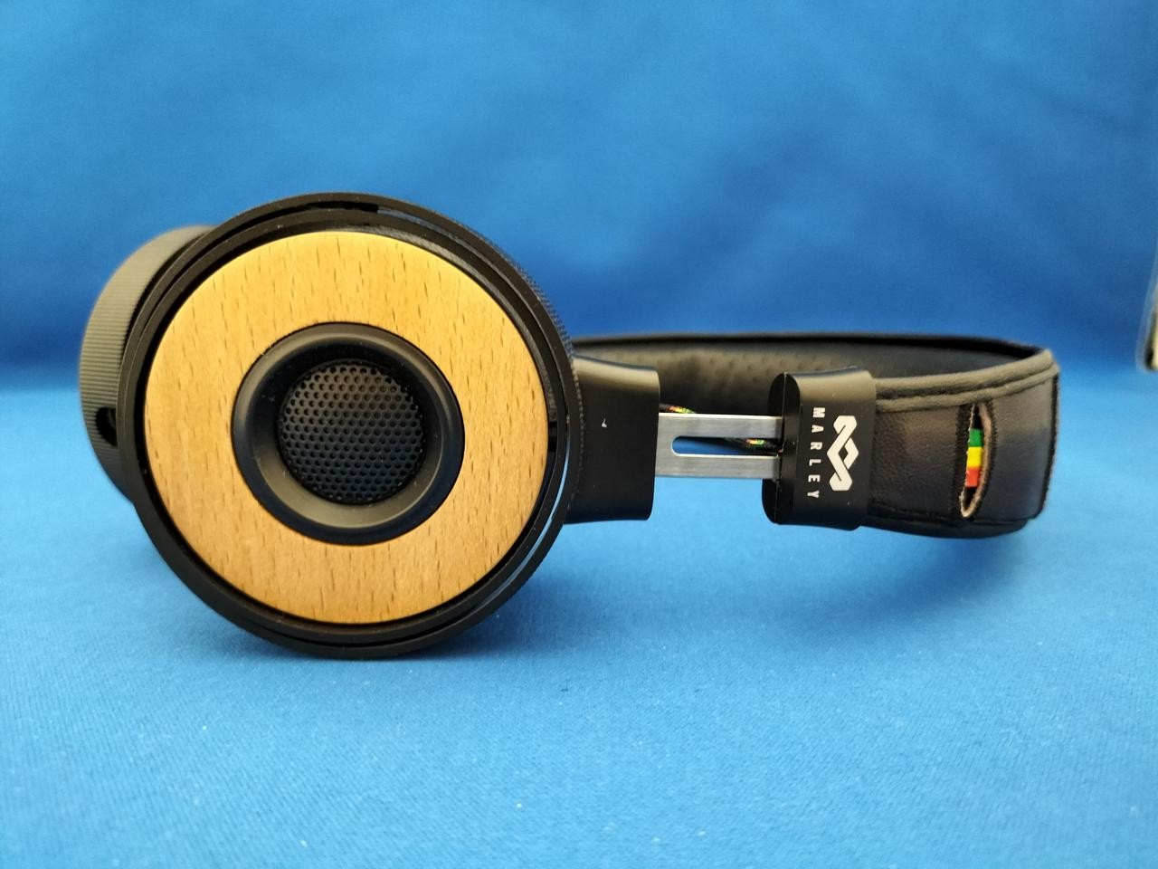HOUSE OF MARLEY EM-FH023-HAA Wired Headphones Eco-Friendly Design