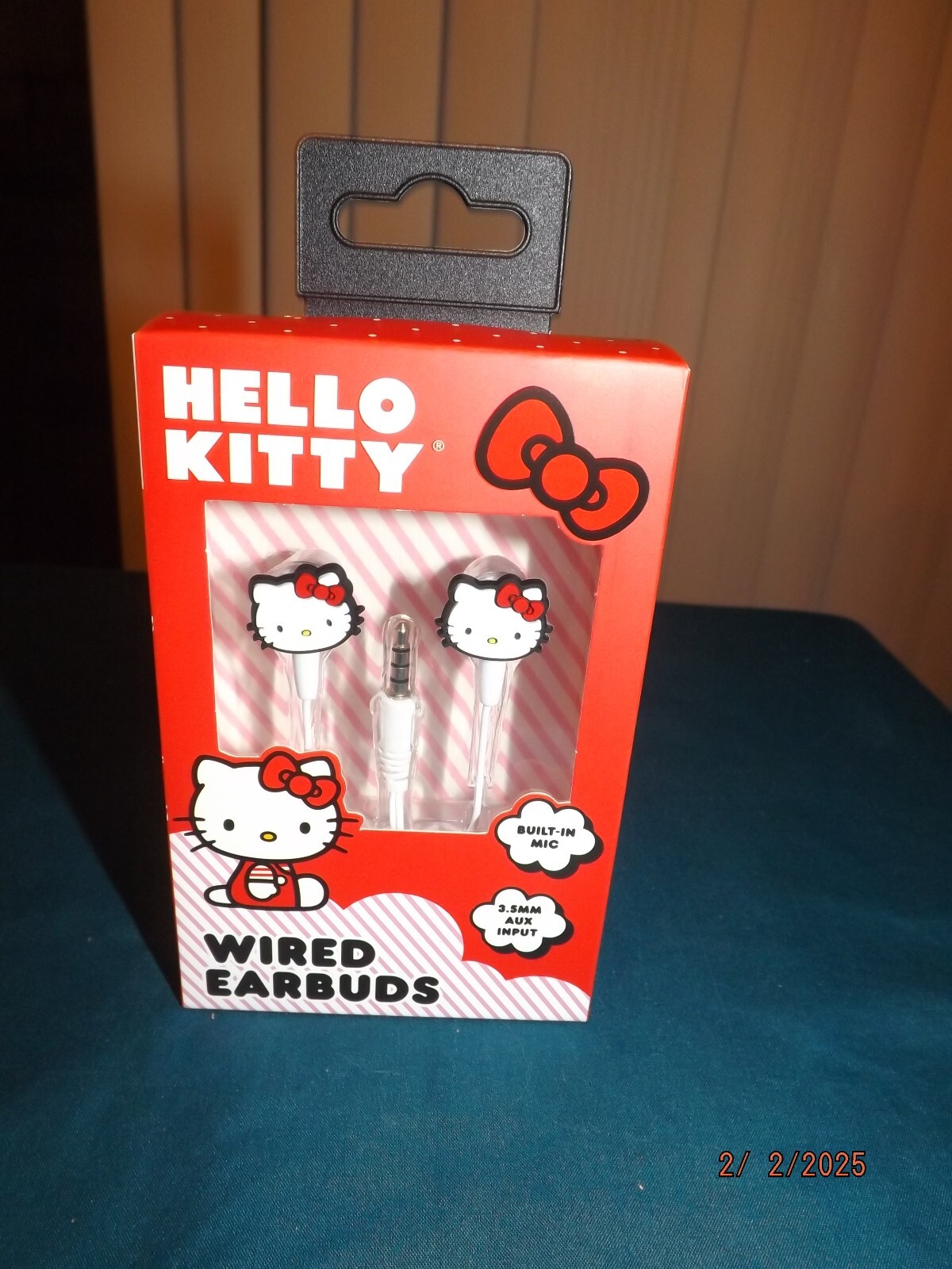 Hello Kitty Wired Earbuds–Brand New