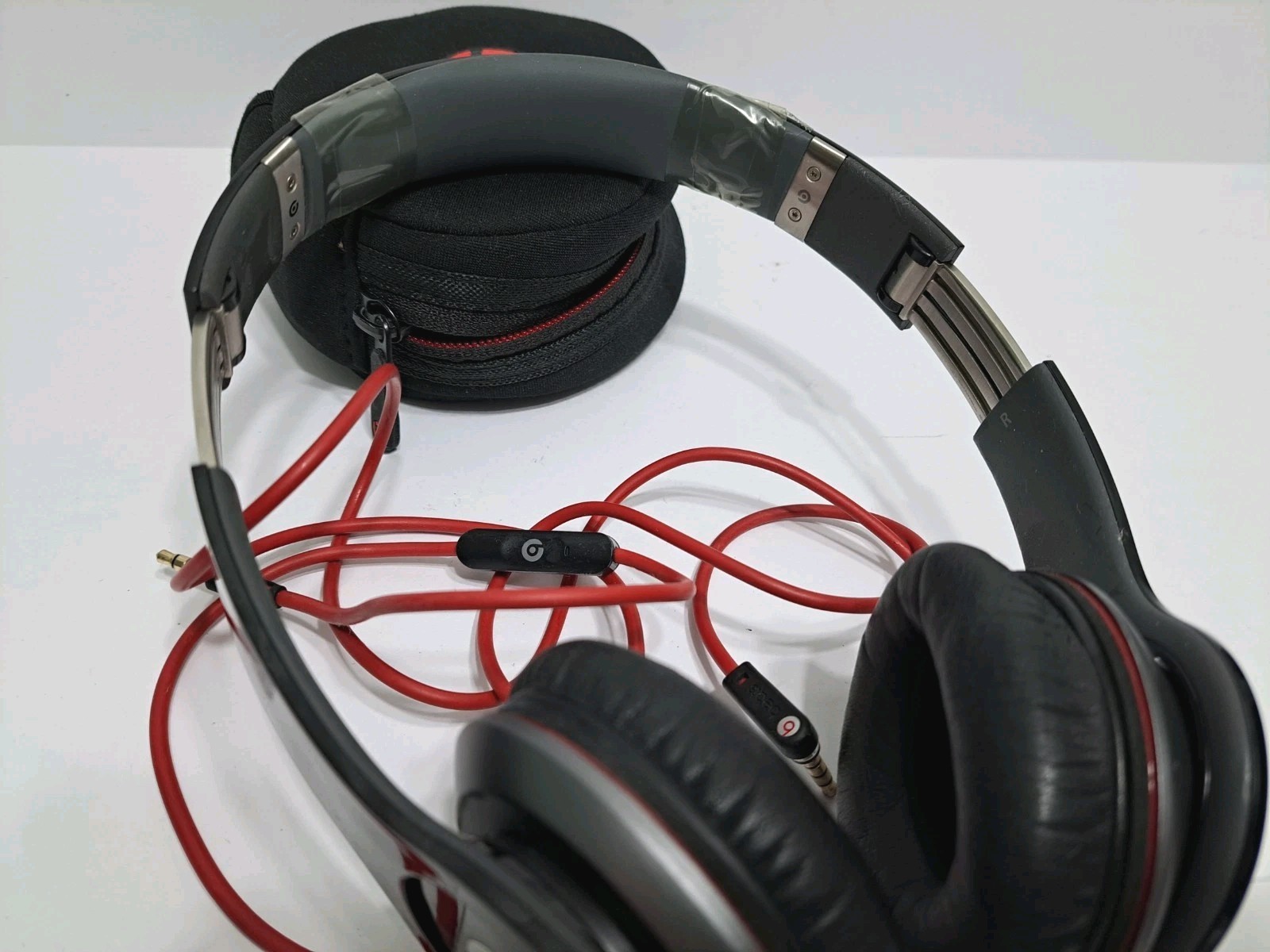 Beats by Dr. Dre Solo HD Headphones Black Red Case Wire