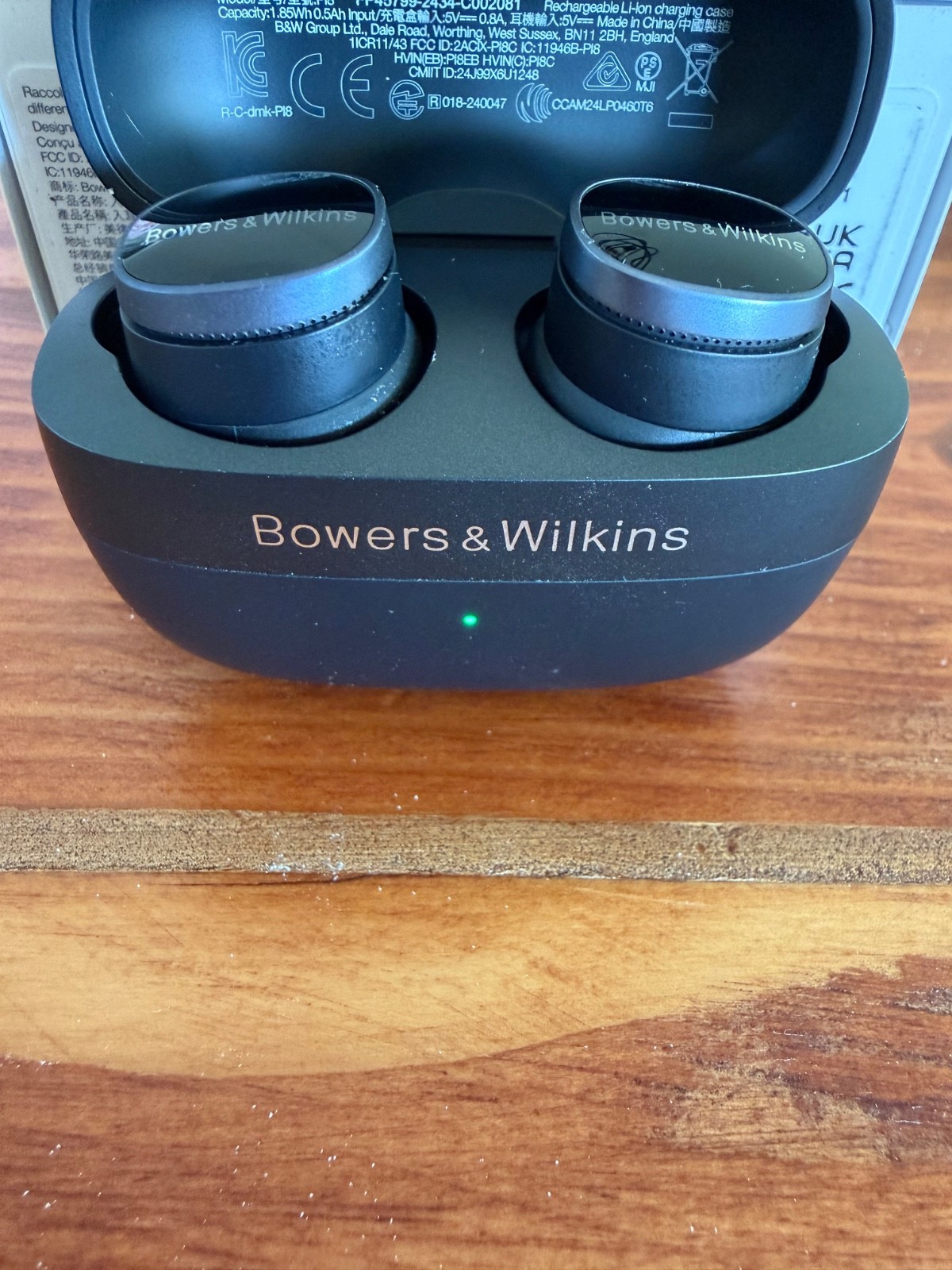 bowers & wilkins pi8 – perfect condition