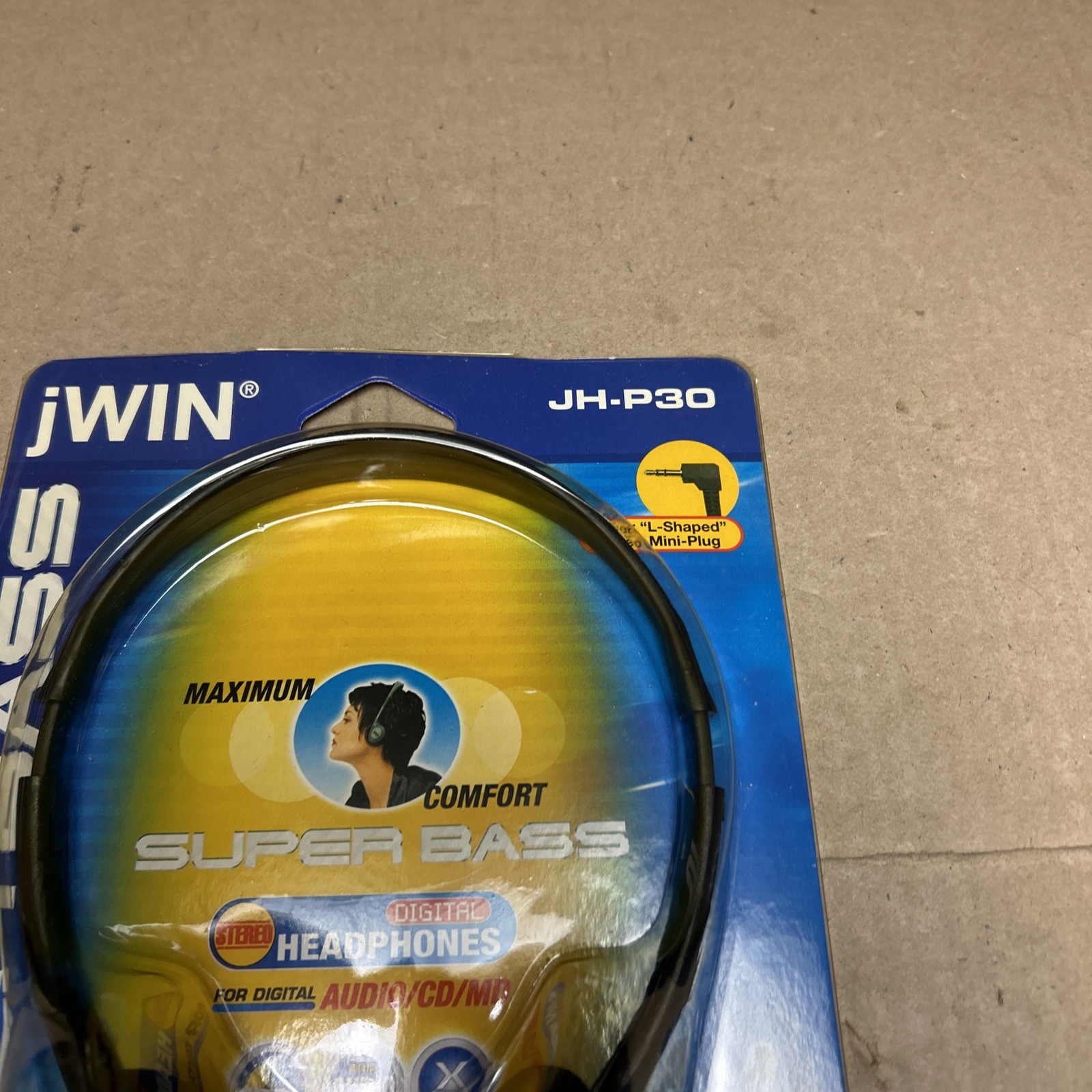 Jwin Super Bass Digital Headphones Light Weight JH-P30 New in Package