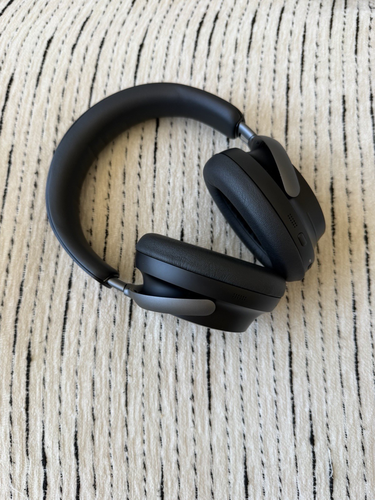 Bose QuietComfort Ultra Over-Ear Headphones In Outstanding Condition