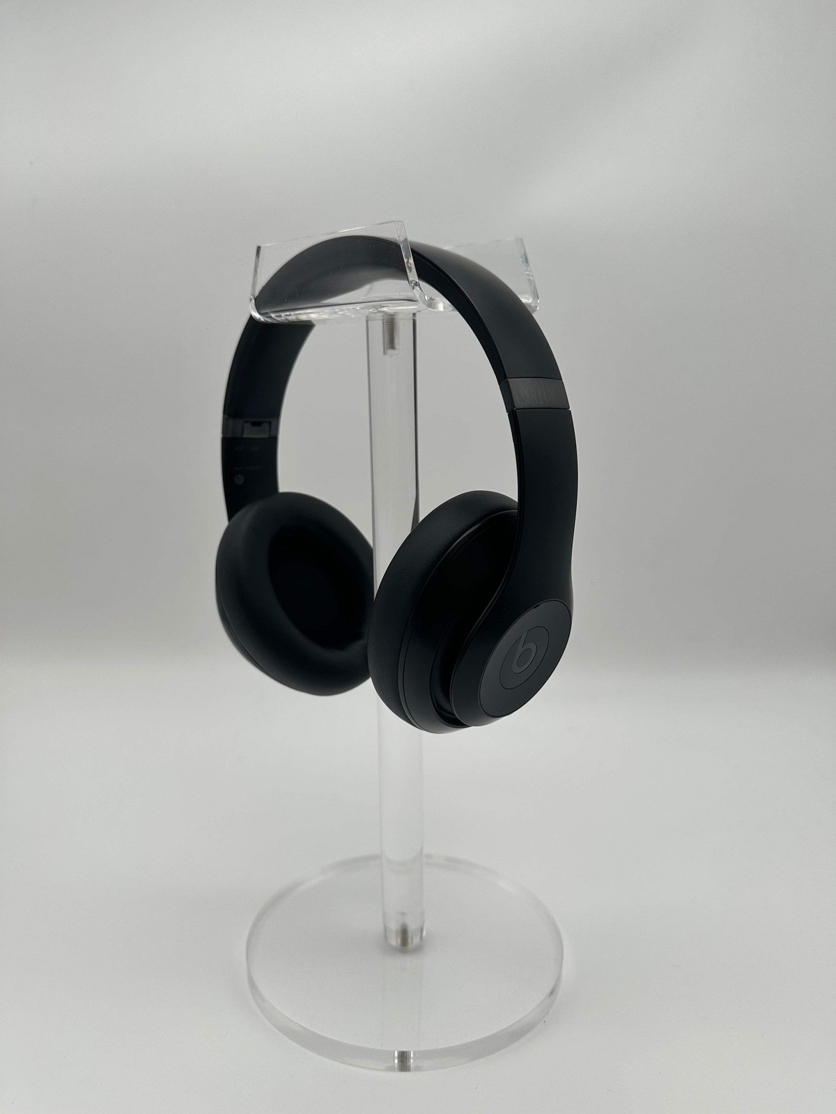 Beats Studio Pro Headphones – Black