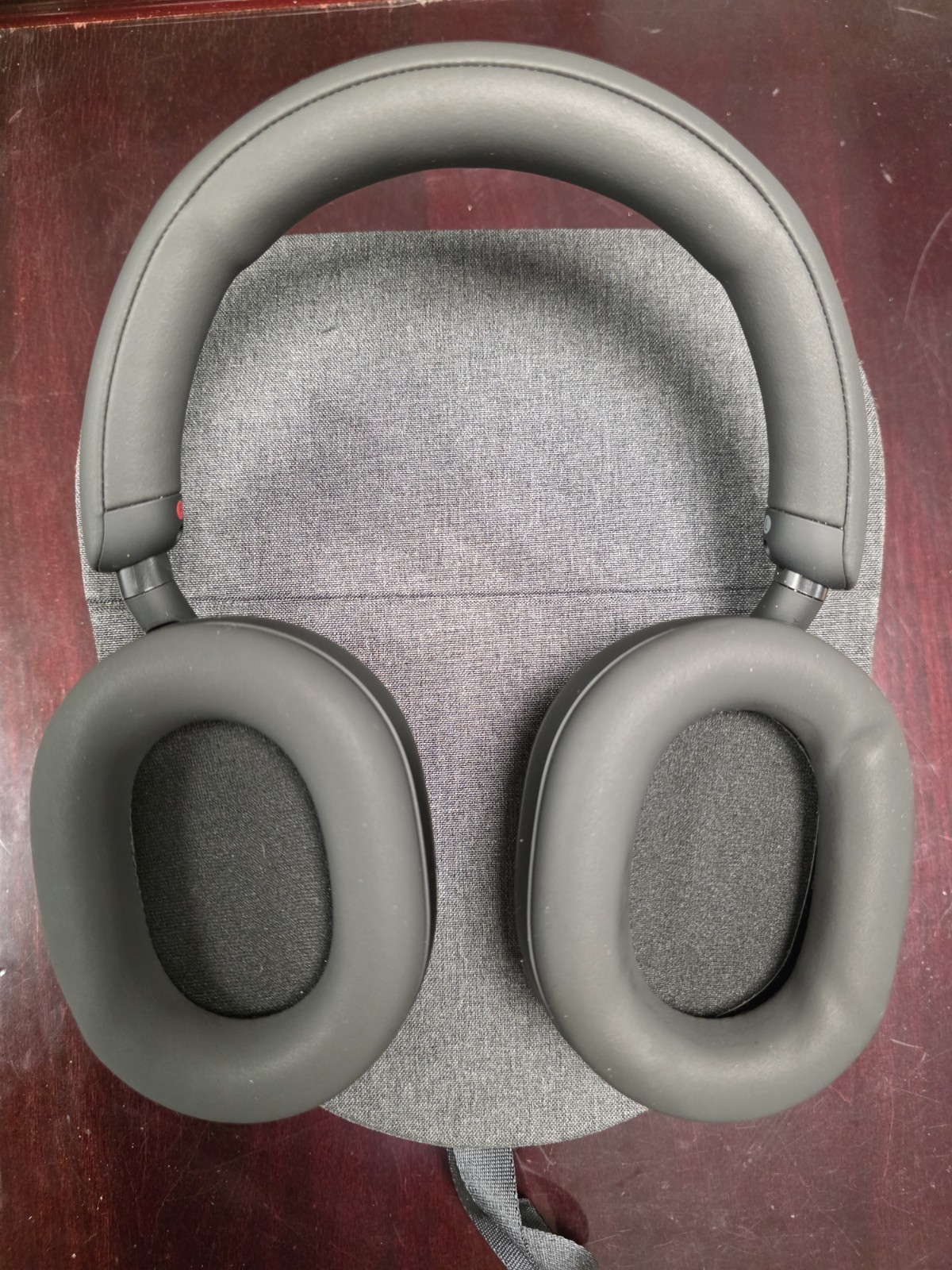 Sony WH-1000XM5/B Wireless Bluetooth Headphones Noise Canceling