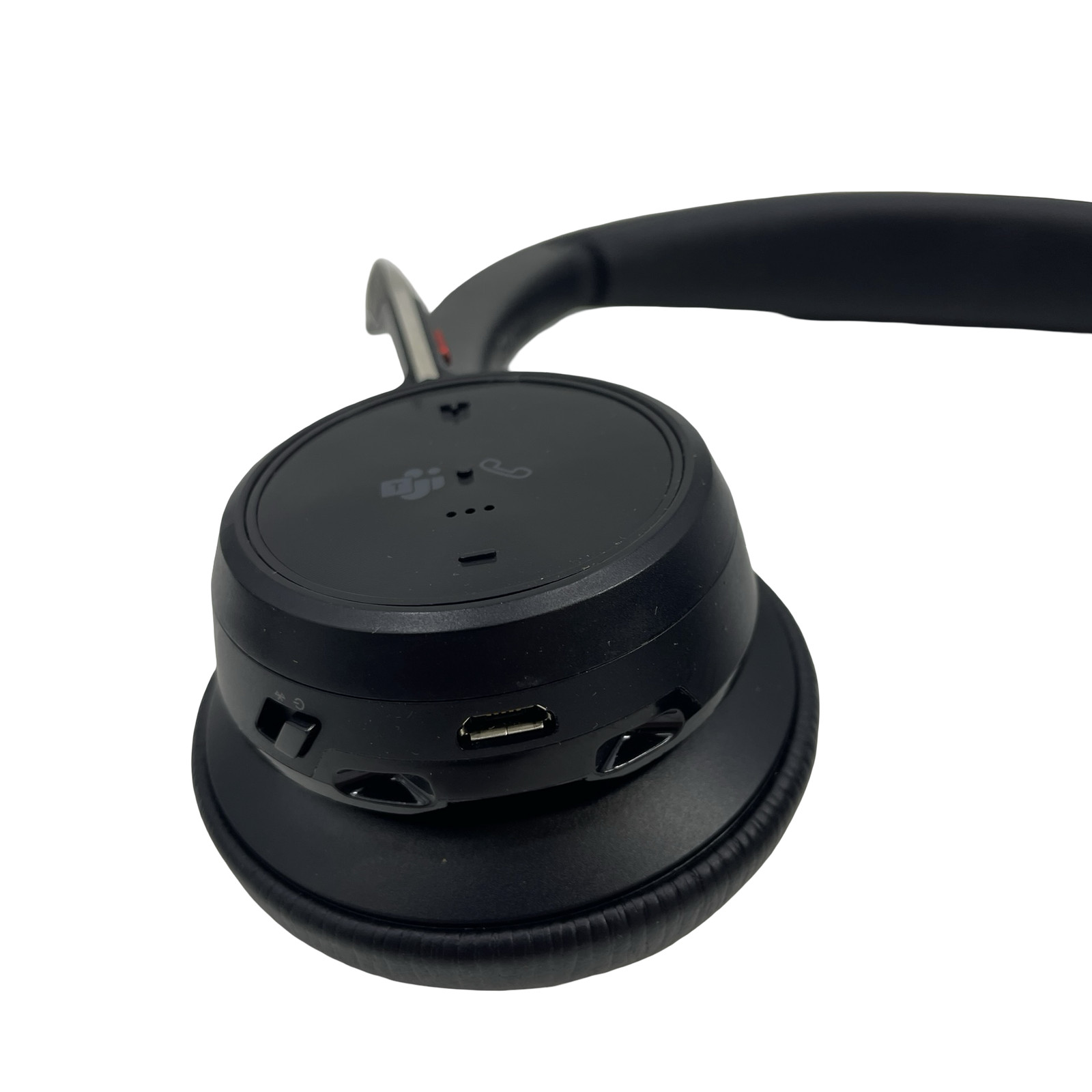 Plantronics Poly Voyager Focus 2 w/ Voyager Focus 2 Office Docking Station#U9872