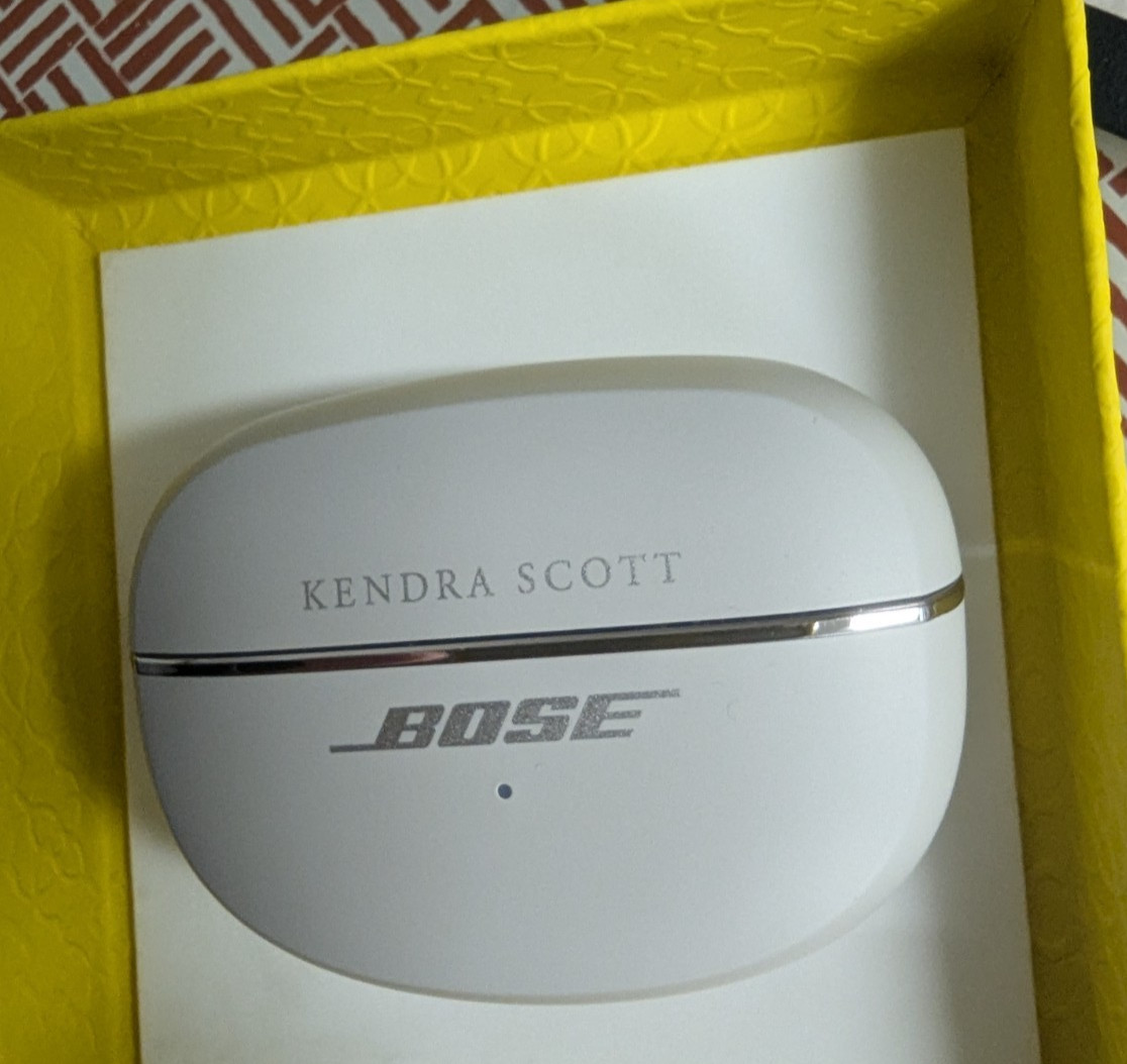 Bose x Kendra Scott Ultra Open Earbuds Limited Edition- Rhodium Filigree