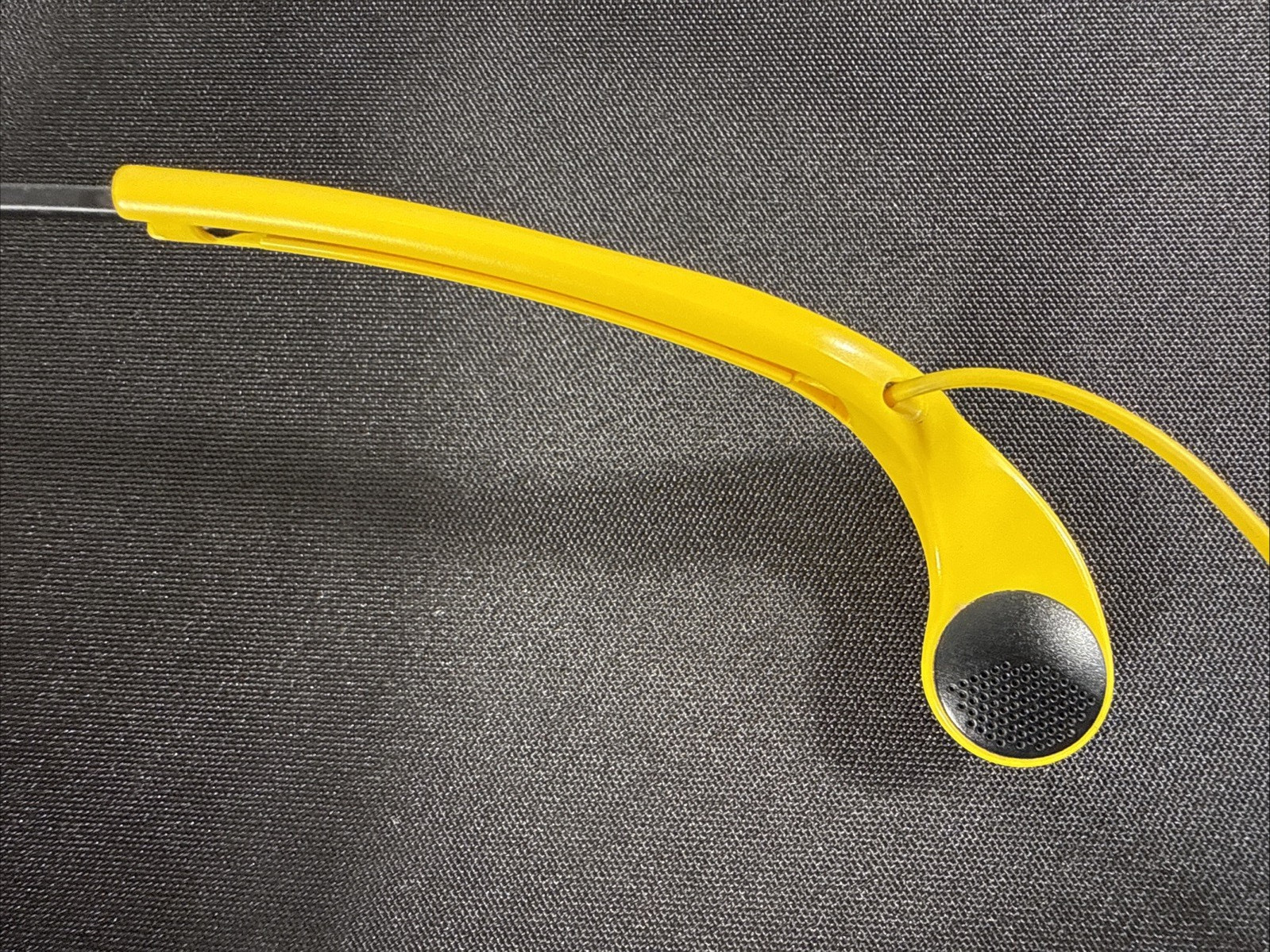 SONY MDR-W014 Yellow Sports Walkman Stereo Headphones 3.5mm Jack