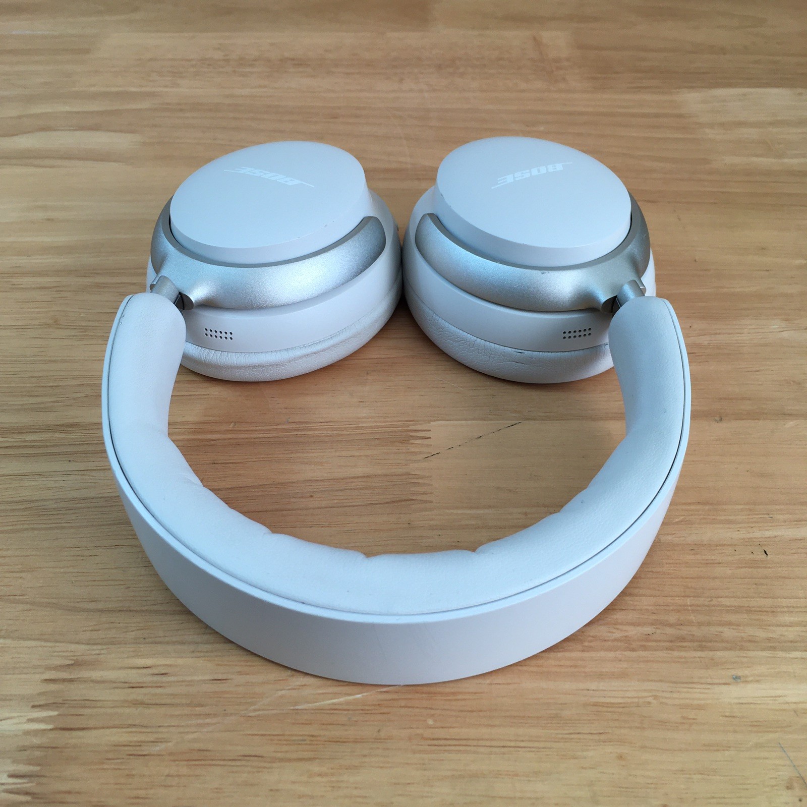 Bose QuietComfort Ultra Wireless Noise Cancelling Headphones – White Smoke