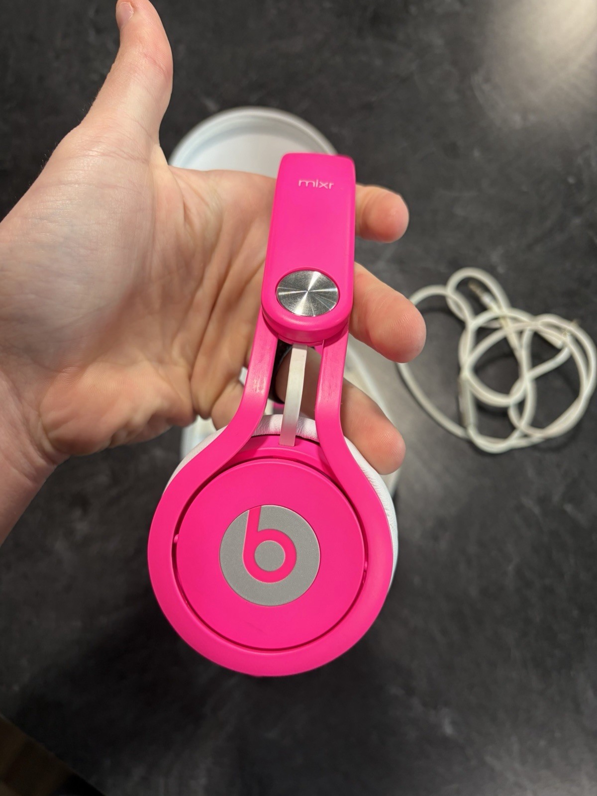 Beats by Dr. Dre Mixr Neon Pink On-Ear Headphones + Case – Tested Working