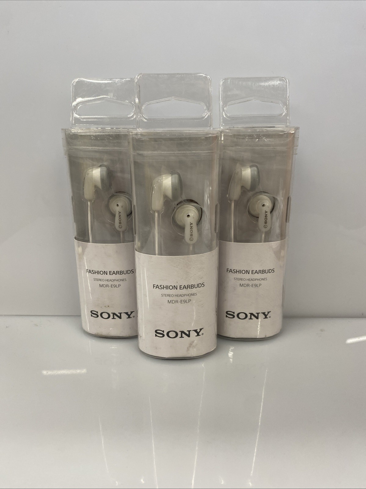 Sony MDR-E9LP Stereo In-Ear Headphones (WHITE)