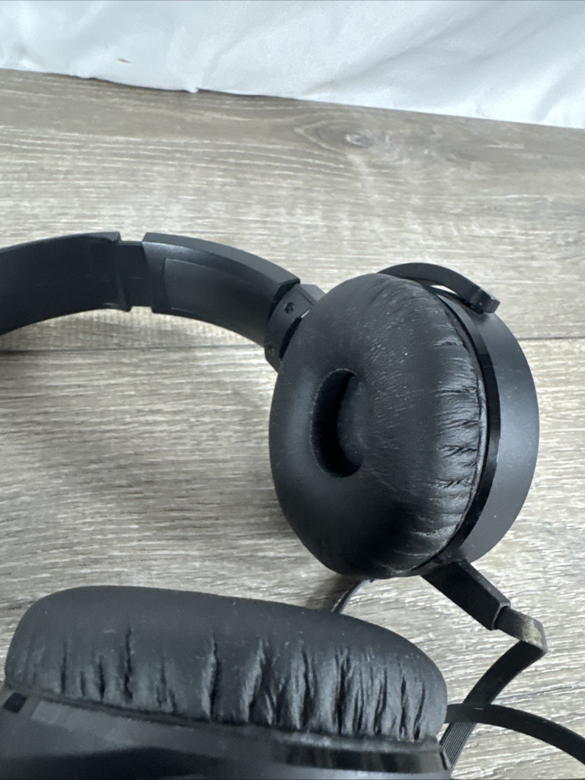 Sony MDR-XB450AP Extra Bass On-Ear Stereo Headphones Black Wired Noise Isolation
