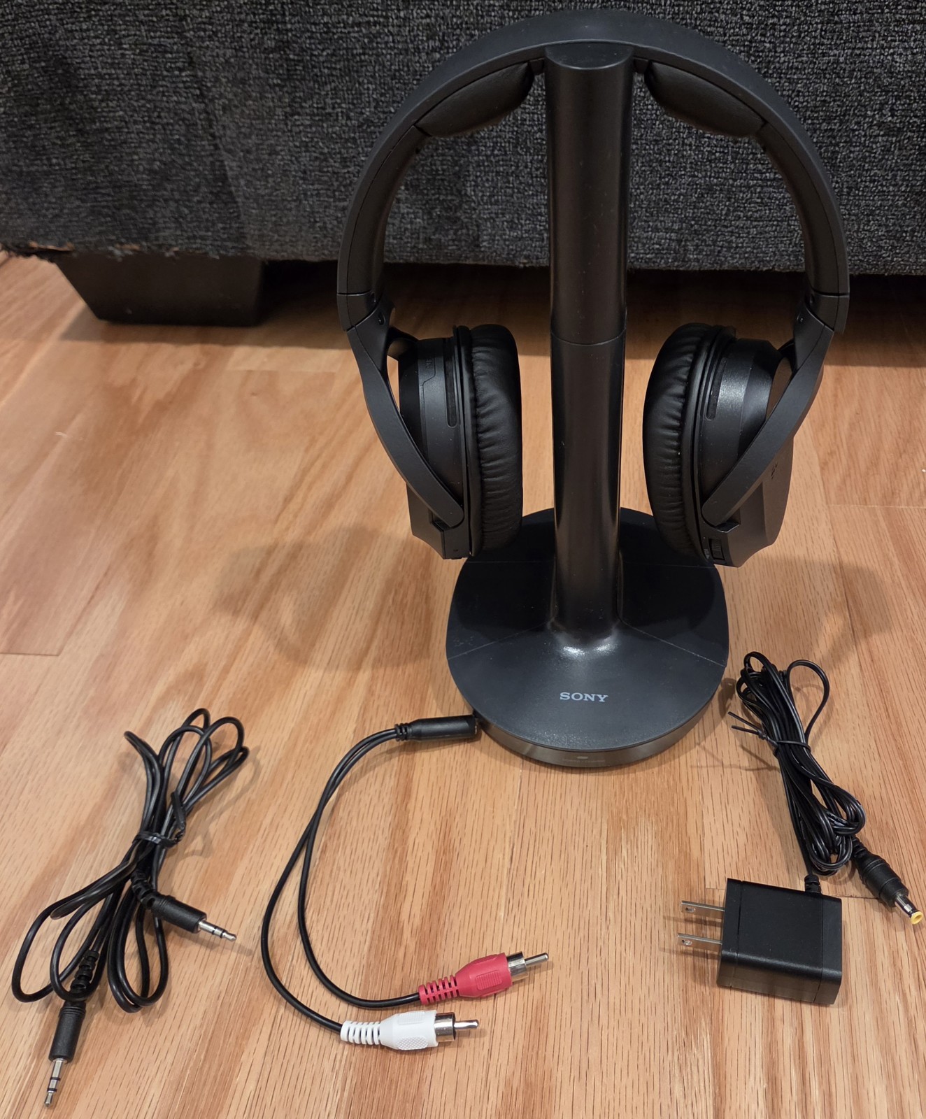 WHRF400 Wireless Home Theater Headphones for Watching TV, Black