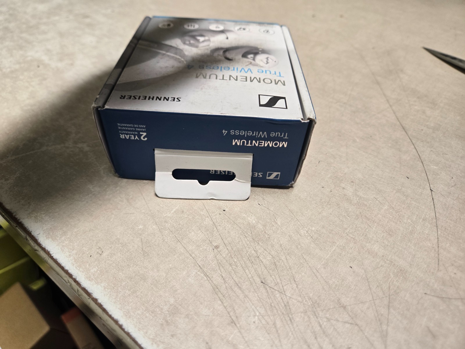 SEALED GENUINE Sennheiser Momentum 4 True Wireless headphones (white silver)