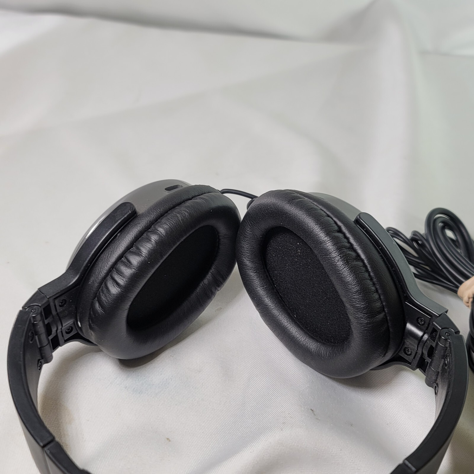 High Sierra Noise-Cancelling Headphones Cognizant logo
