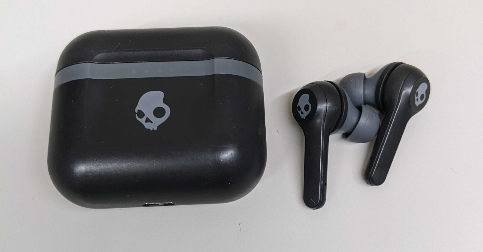 SKULLCANDY INDY EVO S21VW TRUE WIRELESS RECHARGEABLE BOX CASE HOLDER – BLACK