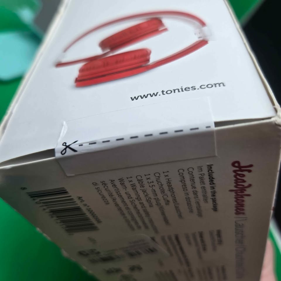 NIB Tonies Kids Headphones Red Fold-and-Go Safe Listening 3+ [71]