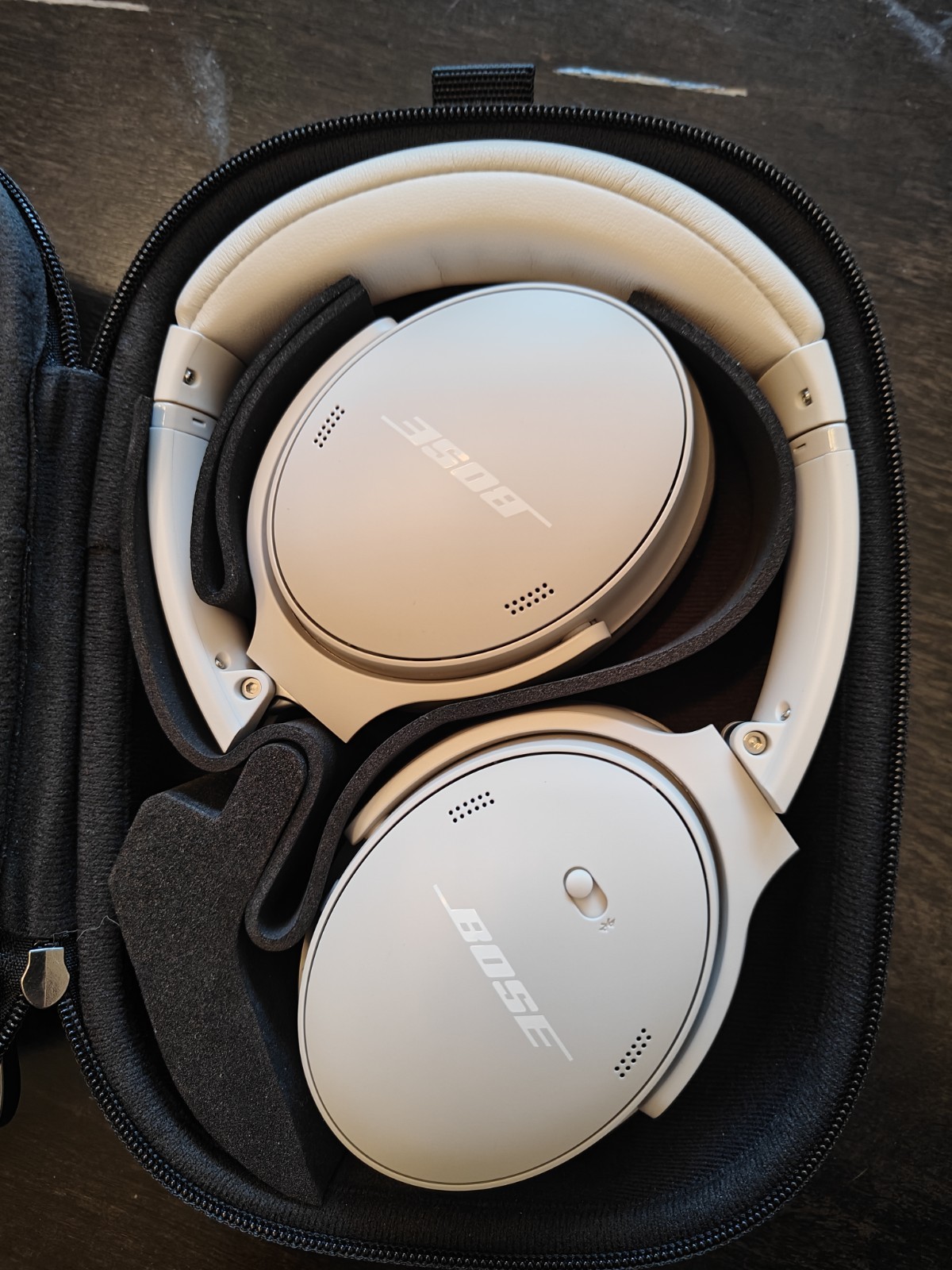 Bose – QuietComfort Headphones (Gen 1) – White Smoke