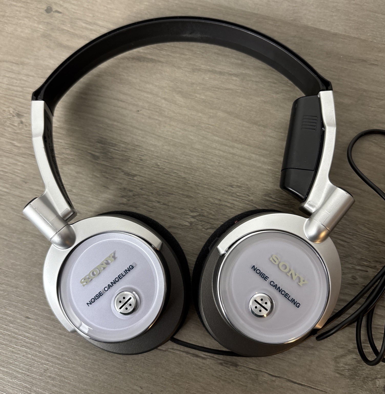 Sony MDR-NC6 Headband Headphones – Silver – Tested – Working w/bag ?