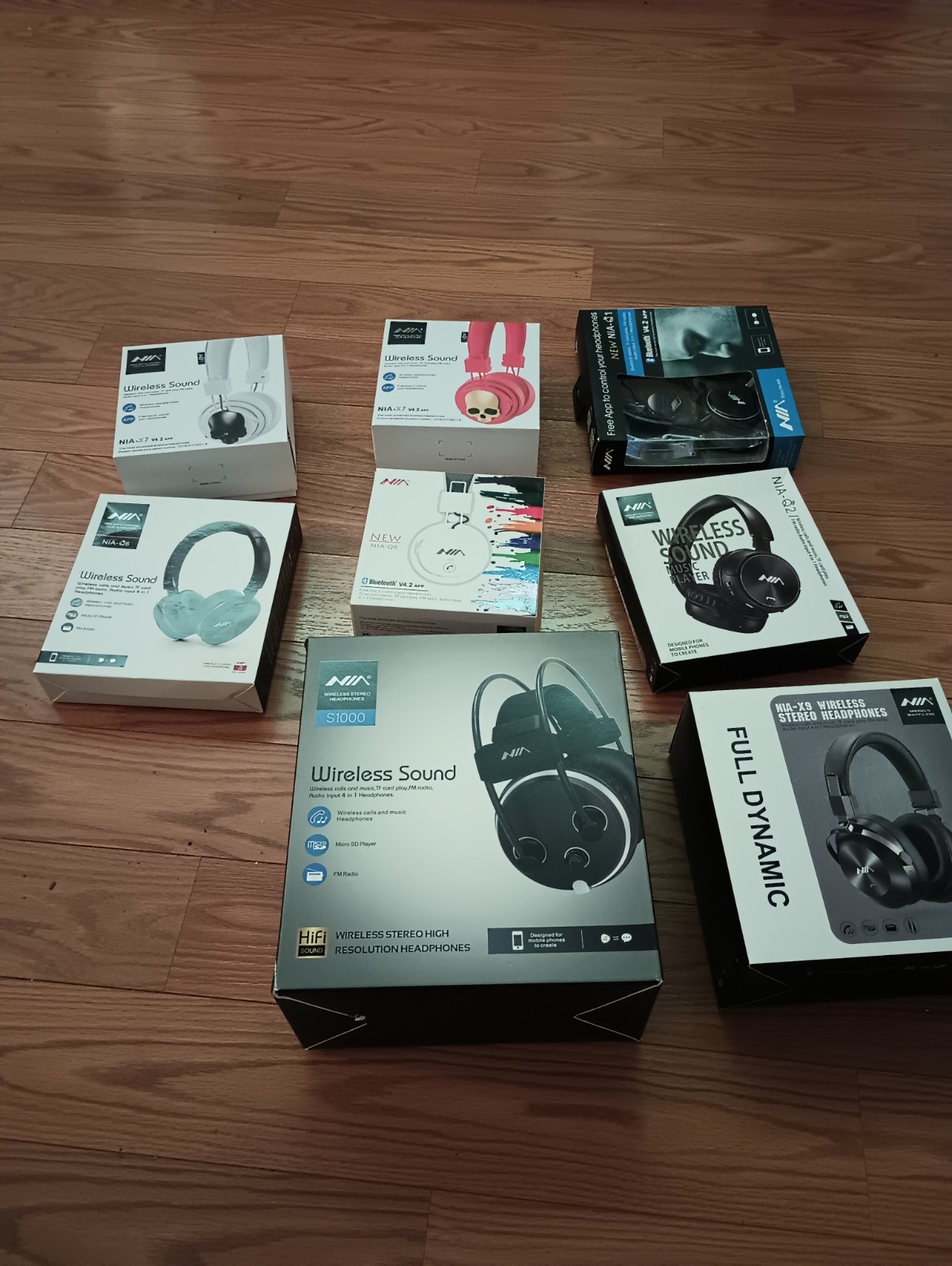 NIA Headphone Lot