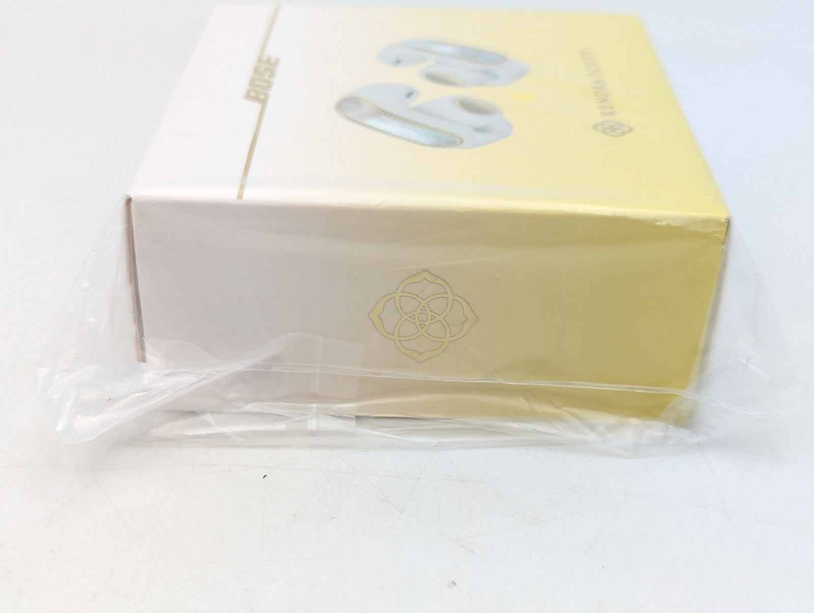 Bose x Kendra Scott Ultra Open Earbuds (900159-0030) Mother of Pearl